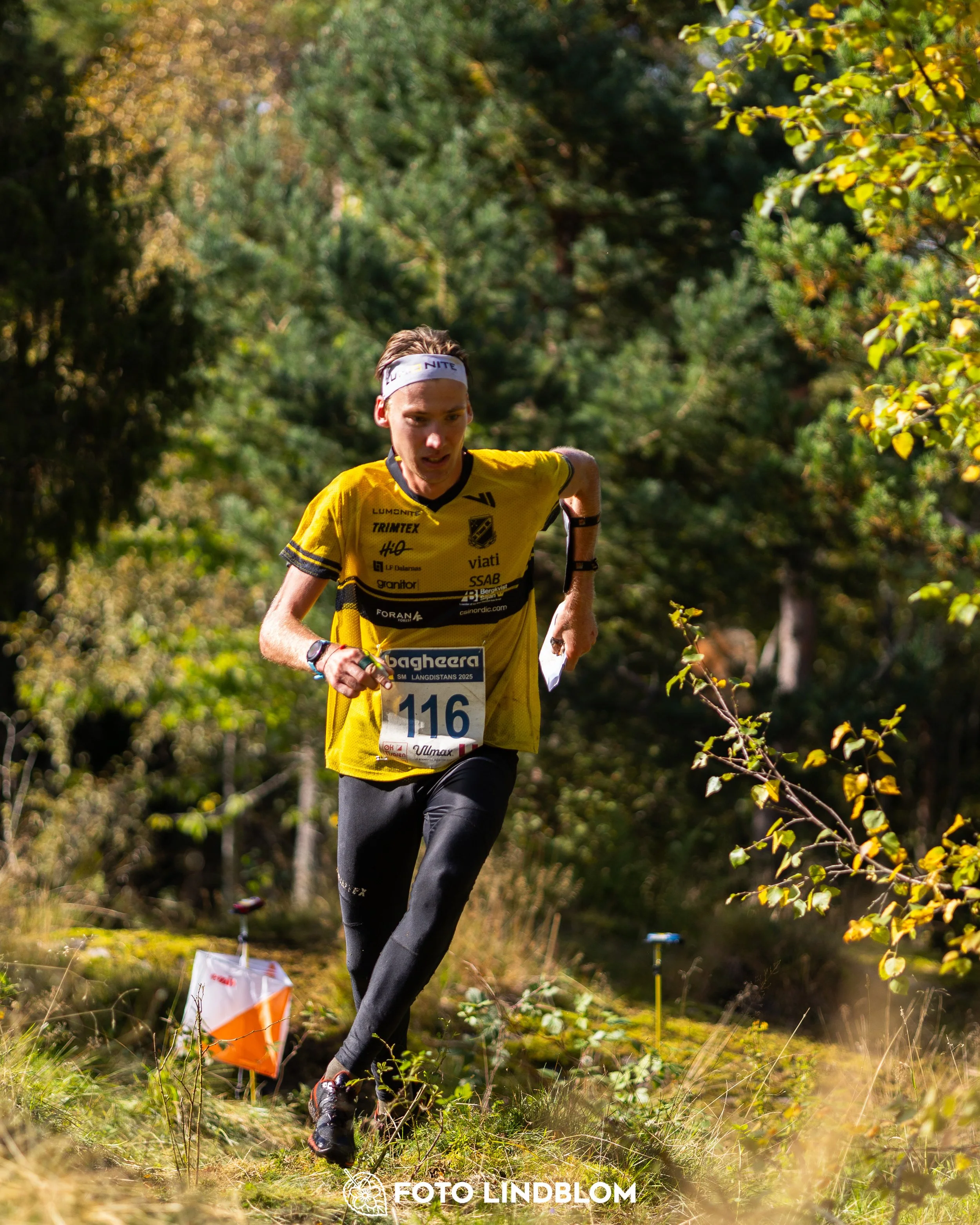 A picture from the Swedish national championship in long distance orienteering and Swedish league race taken by Foto Lindblom
