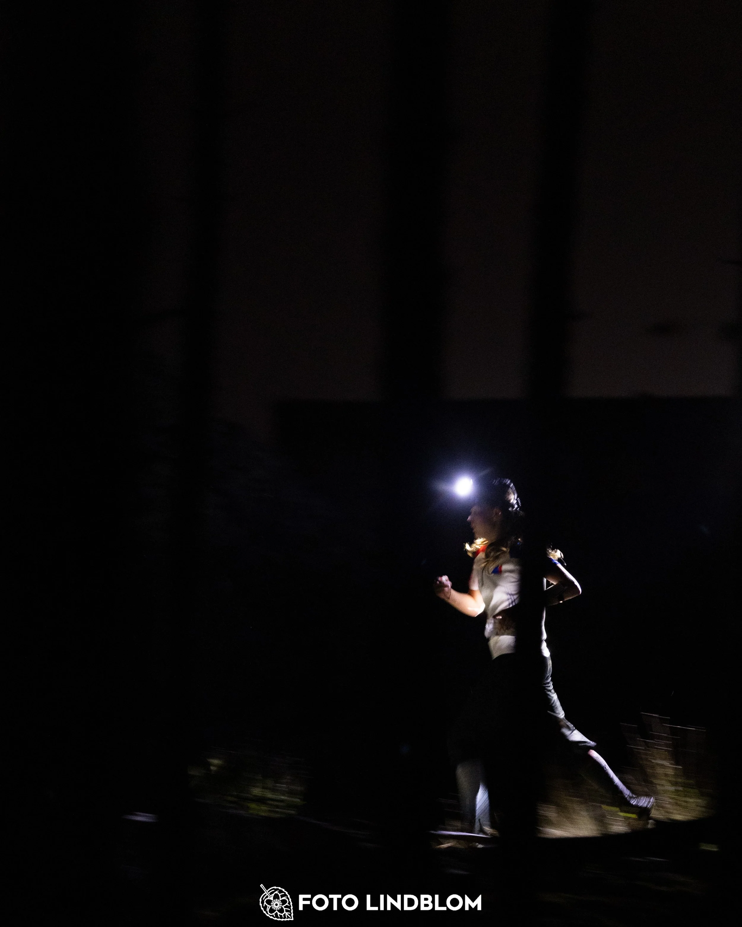 A picture from the Stockholm district championship in night orienteering taken by Foto Lindblom