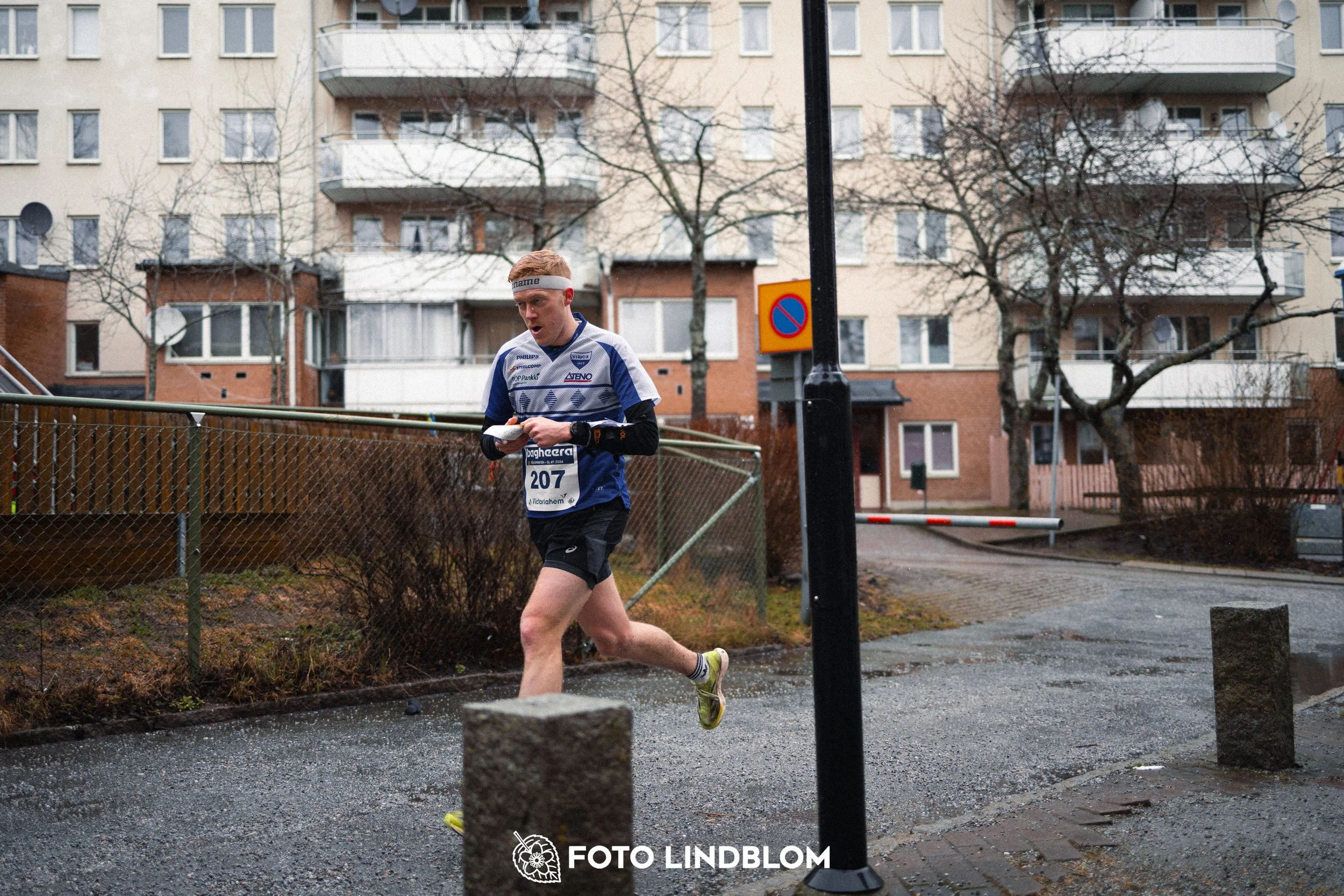 A moment captured during the Swedish League orienteering competition in Rinkeby Stockholm spring 2026 by Foto Lindblom.
