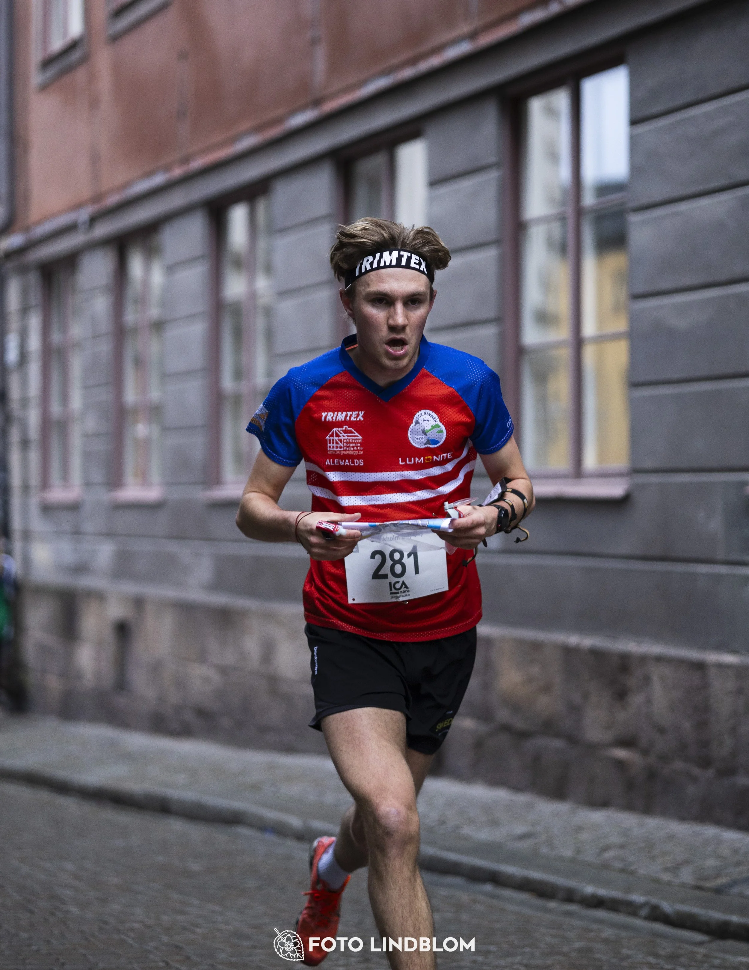 A picture from the first stage of the Stockholm City Cup sprint orienteering competition in "gamla stan" which is the old part of Stockholm