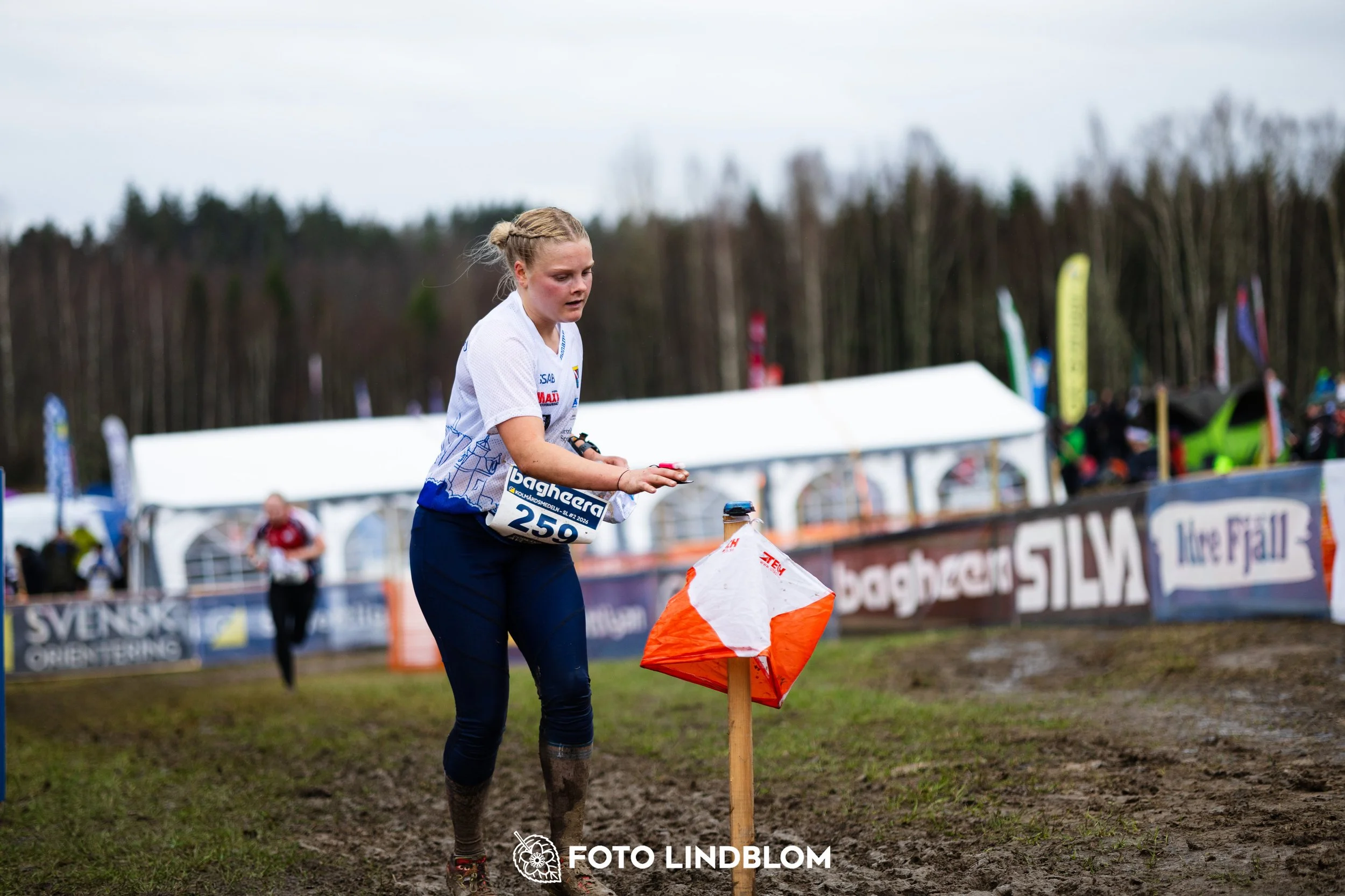 A photo from the Swedish League orienteering competition in Kolmården spring 2026, captured by Foto Lindblom.