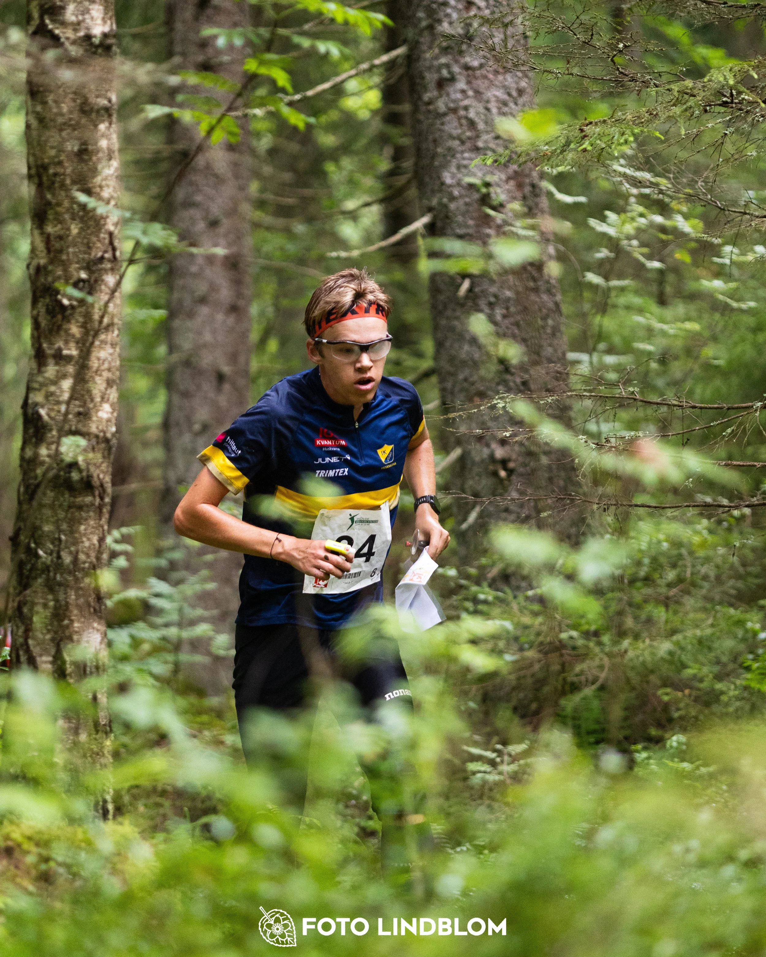 A picture from the youth 10 mila orienteering competition taken by Foto Lindblom
