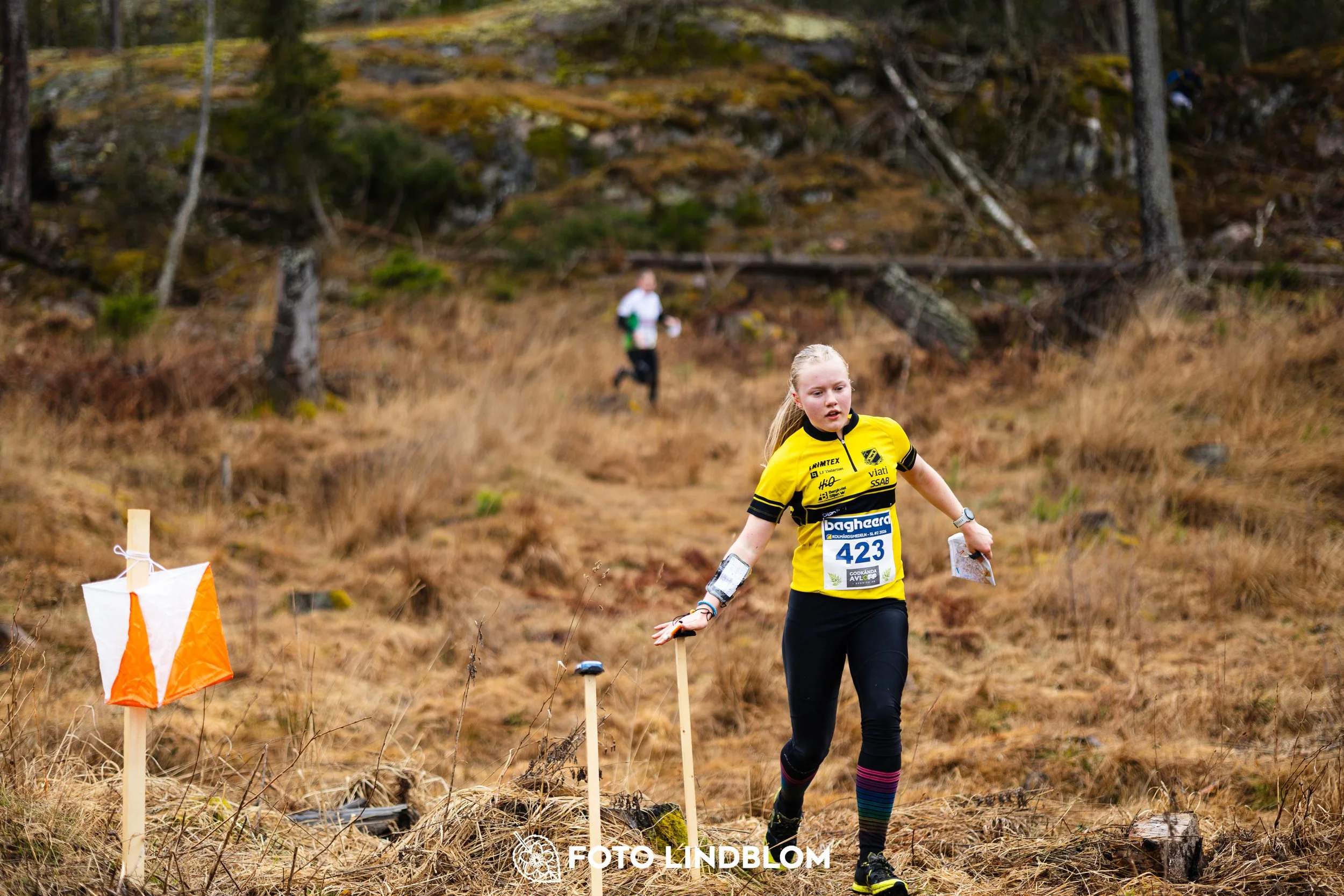 A scene from the Swedish League orienteering competition in Kolmården spring 2026, captured by Foto Lindblom.