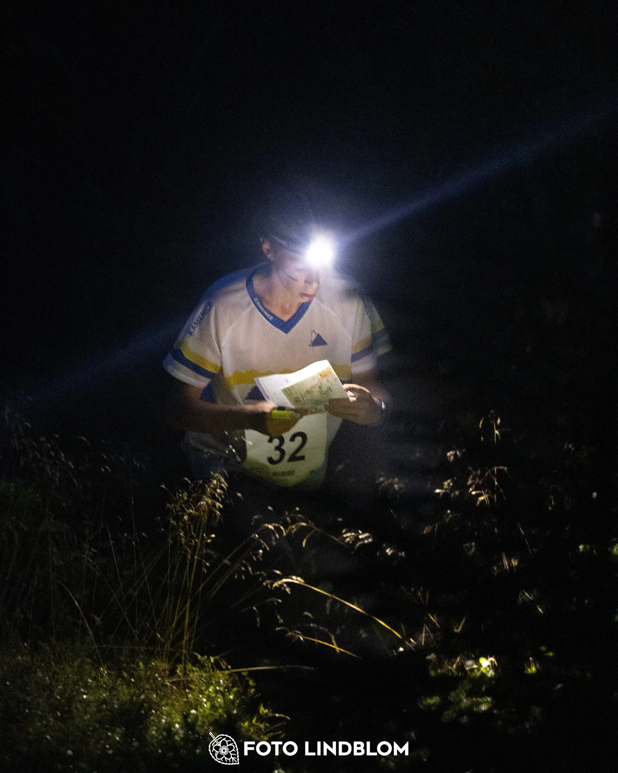 A picture from the youth 10 mila orienteering competition taken by Foto Lindblom