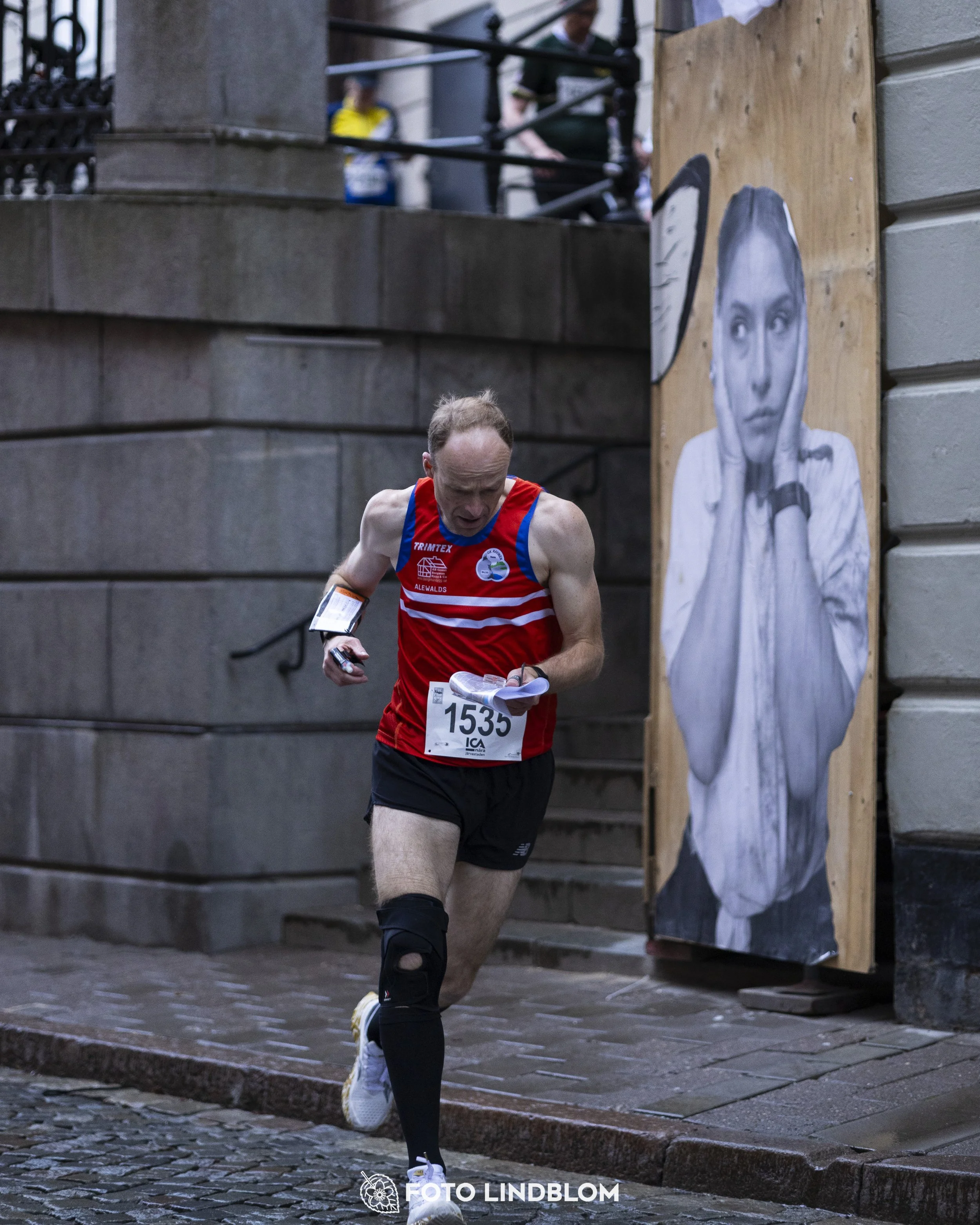 A picture from the first stage of the Stockholm City Cup sprint orienteering competition in "gamla stan" which is the old part of Stockholm
