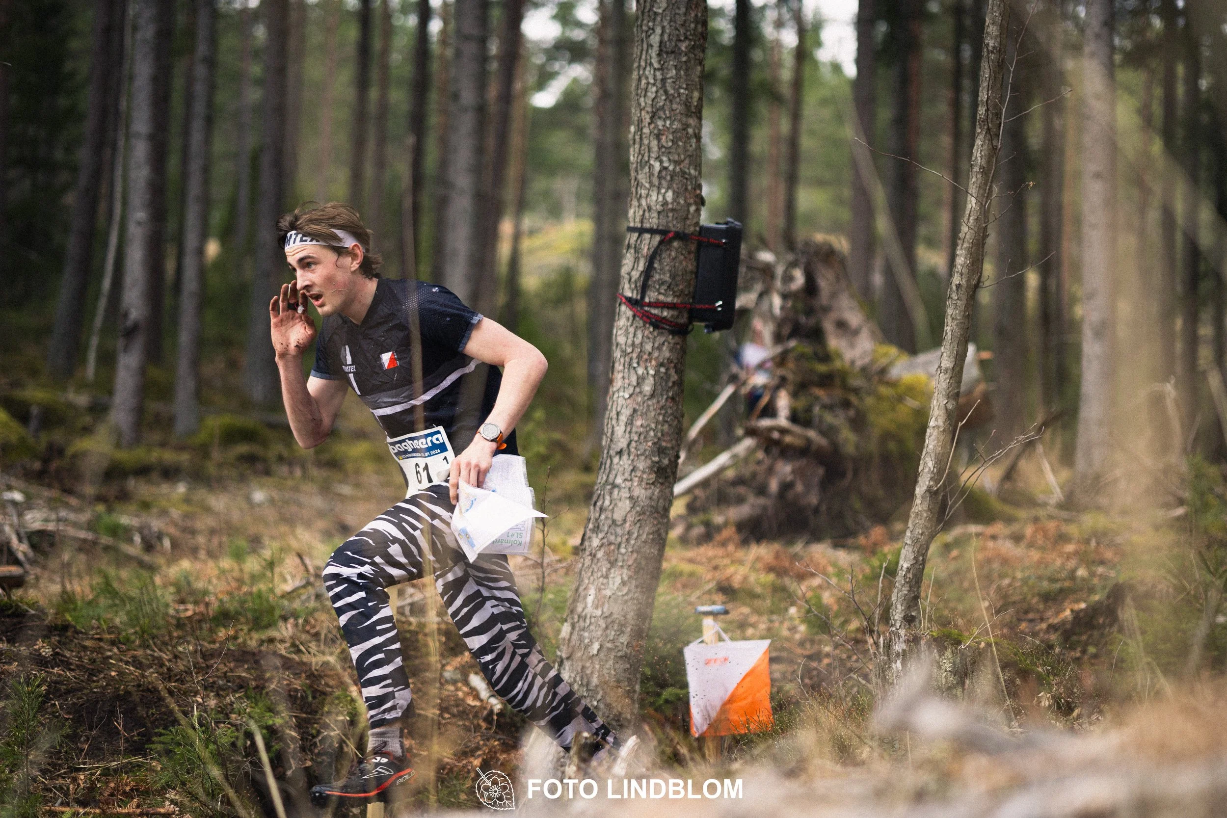 A moment from Kolmårdskavlen, part of the Swedish relay league 2026, captured by Foto Lindblom.