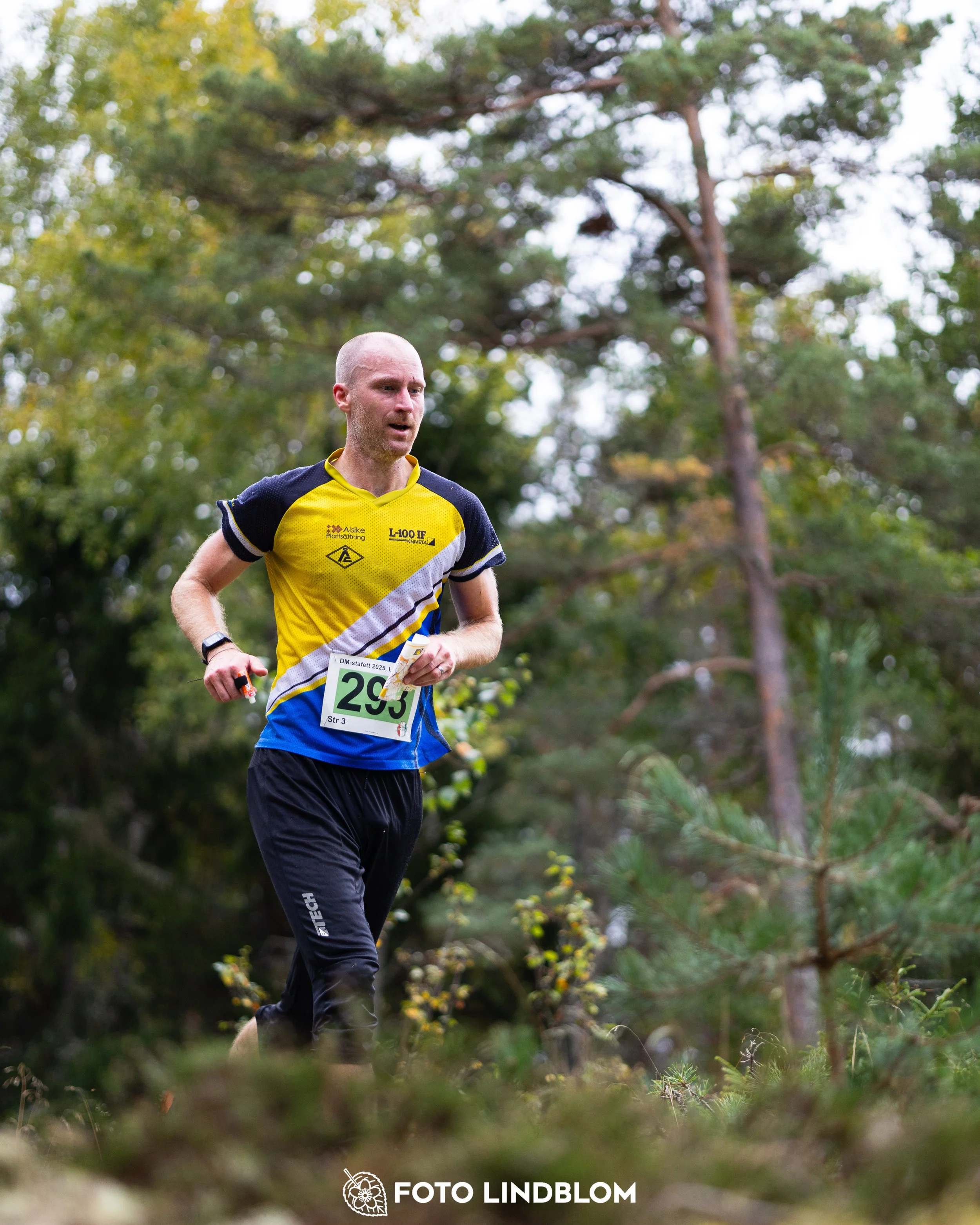 A picture from the Stockholm district championship in relay orienteering taken by Foto Lindblom