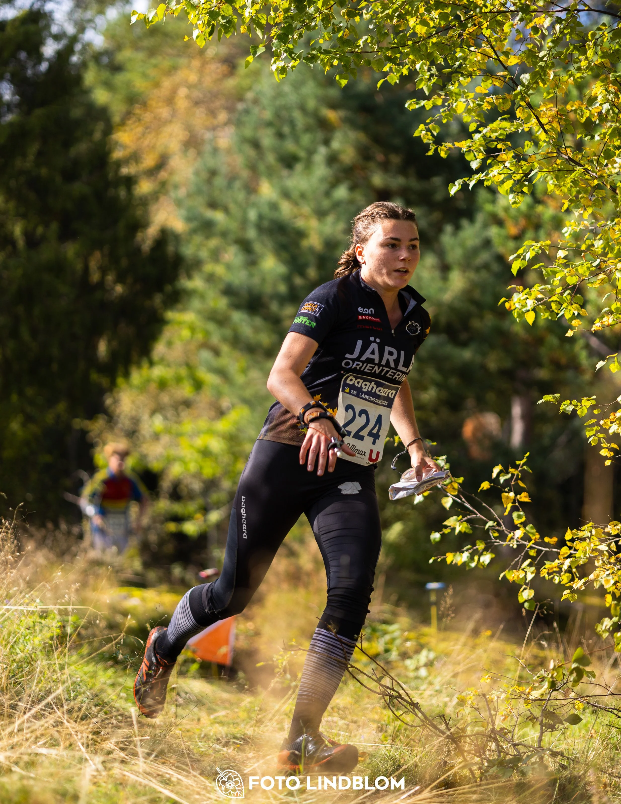 A picture from the Swedish national championship in long distance orienteering and Swedish league race taken by Foto Lindblom