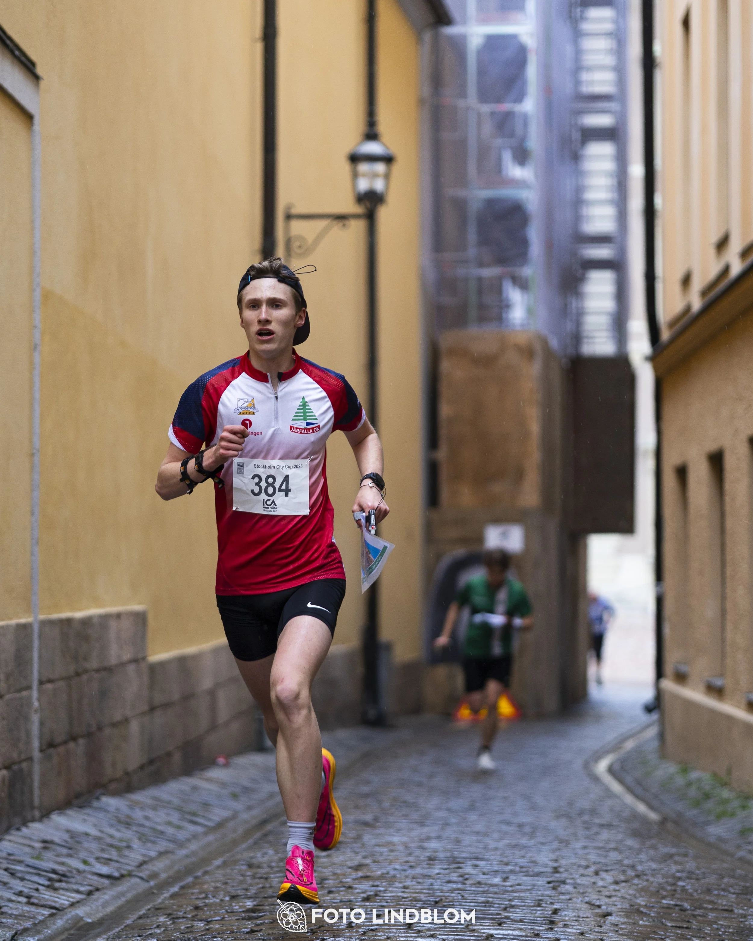 A picture from the first stage of the Stockholm City Cup sprint orienteering competition in "gamla stan" which is the old part of Stockholm