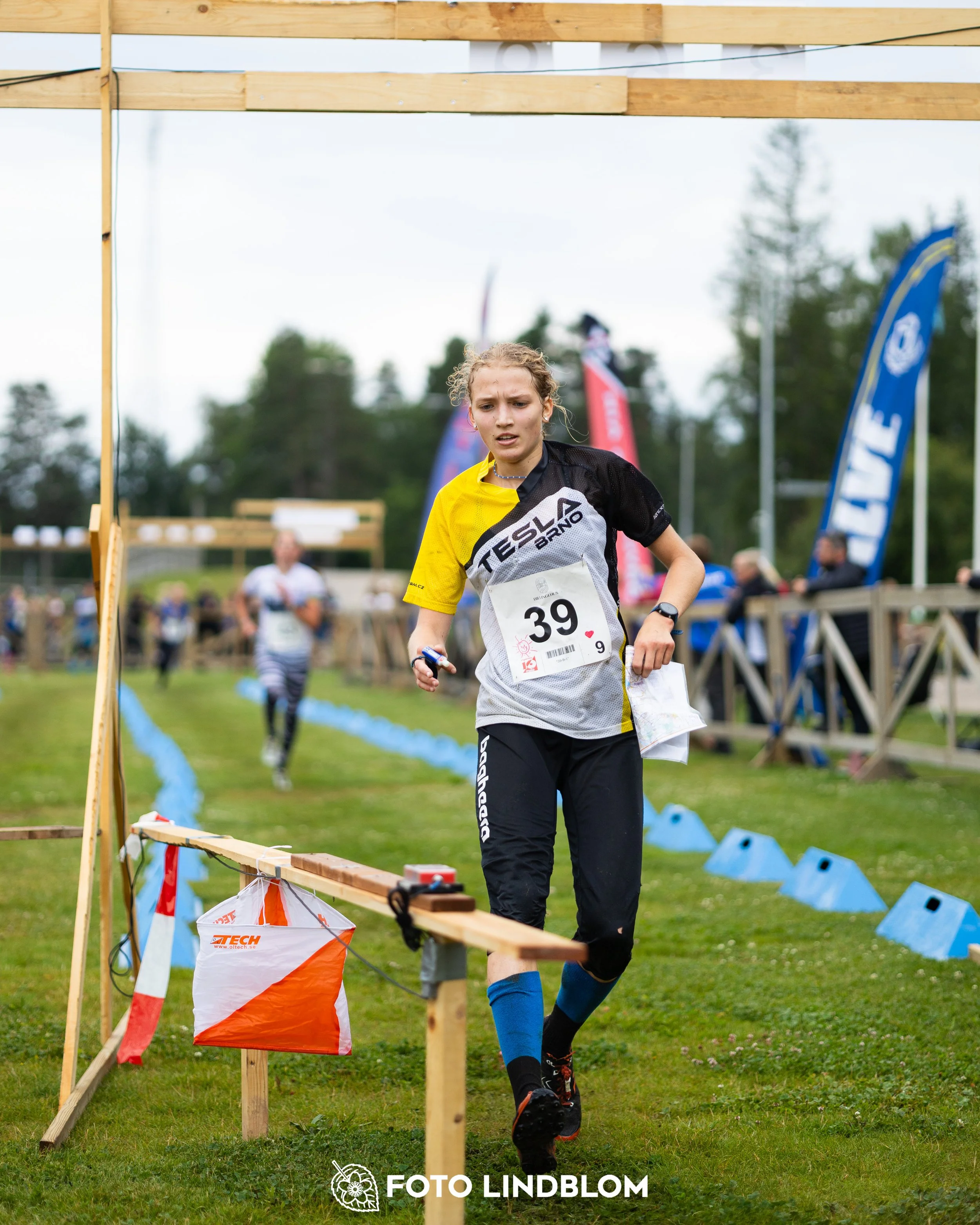 A picture from the youth 10 mila orienteering competition taken by Foto Lindblom