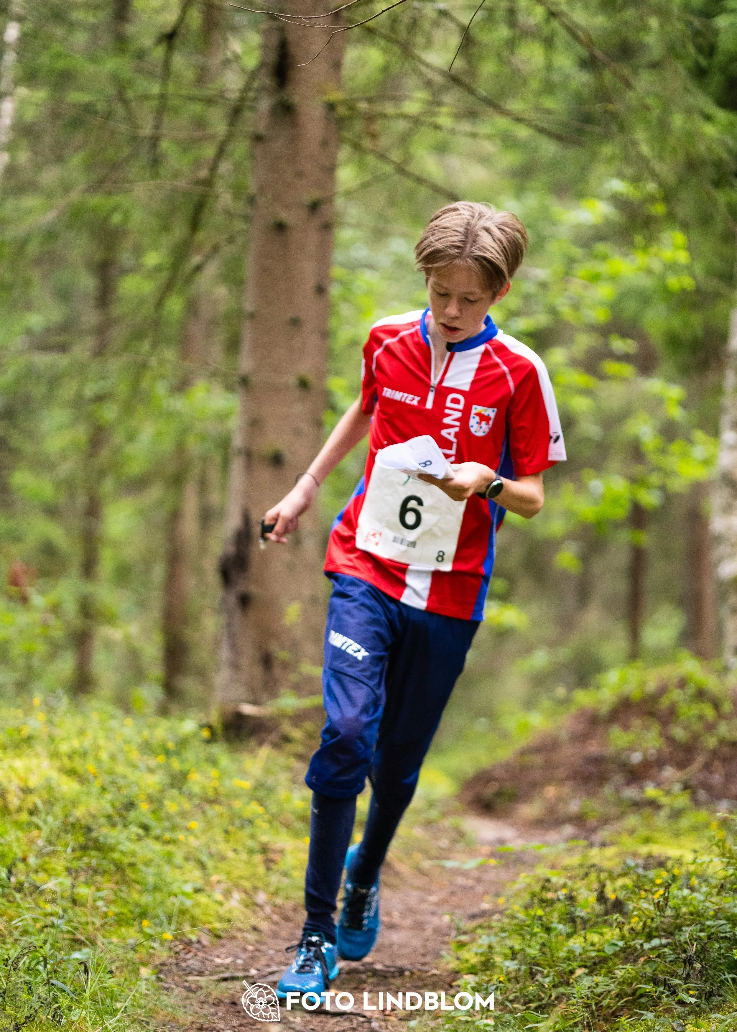 A picture from the youth 10 mila orienteering competition taken by Foto Lindblom
