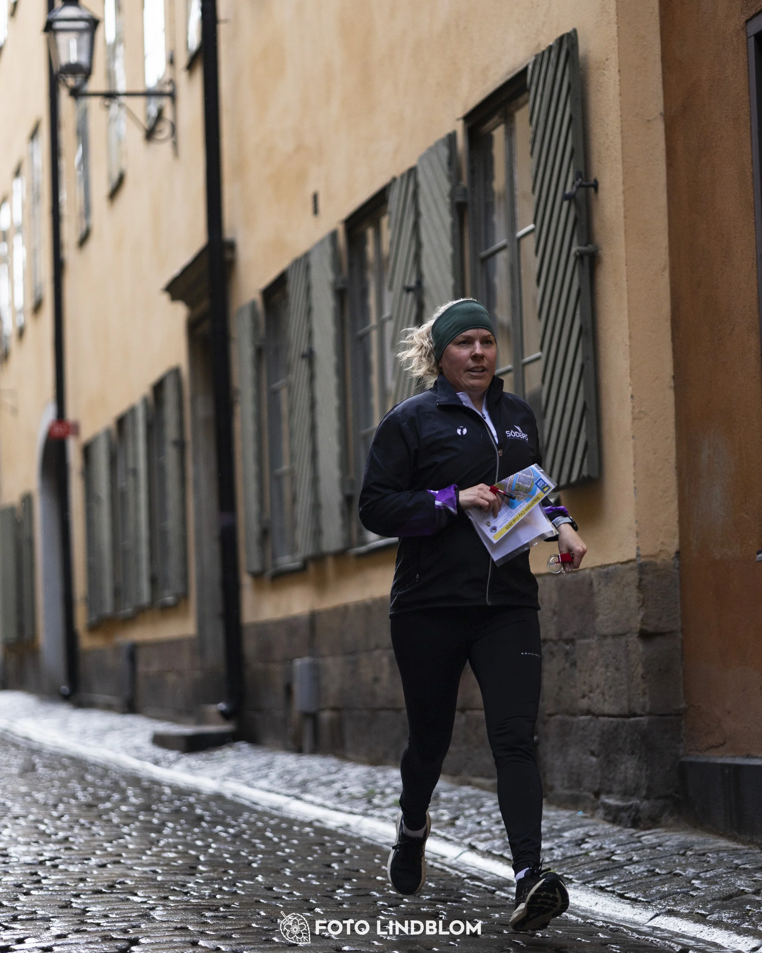 A picture from the first stage of the Stockholm City Cup sprint orienteering competition in "gamla stan" which is the old part of Stockholm