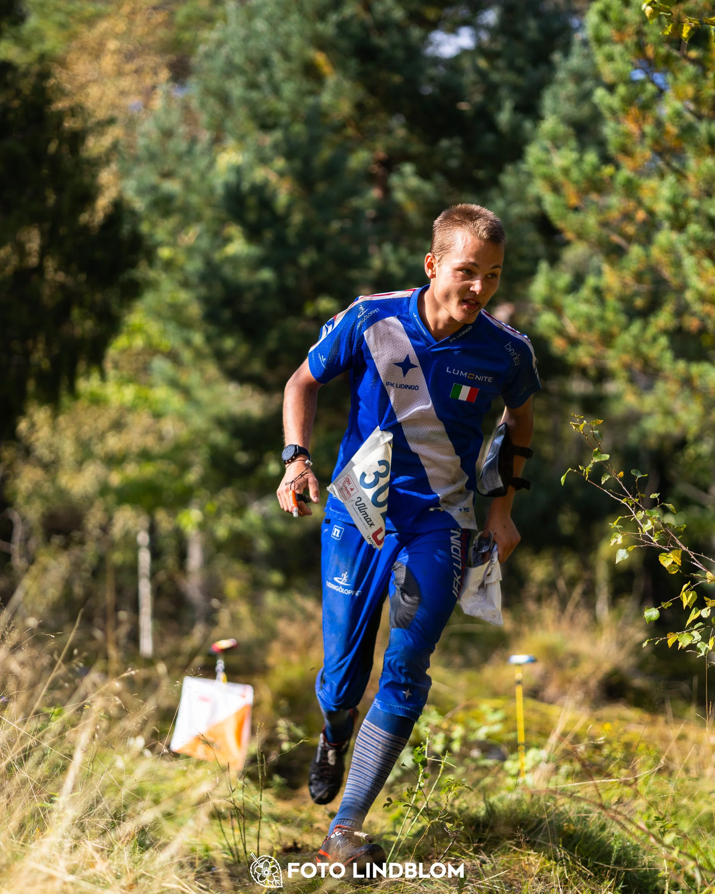 A picture from the Swedish national championship in long distance orienteering and Swedish league race taken by Foto Lindblom