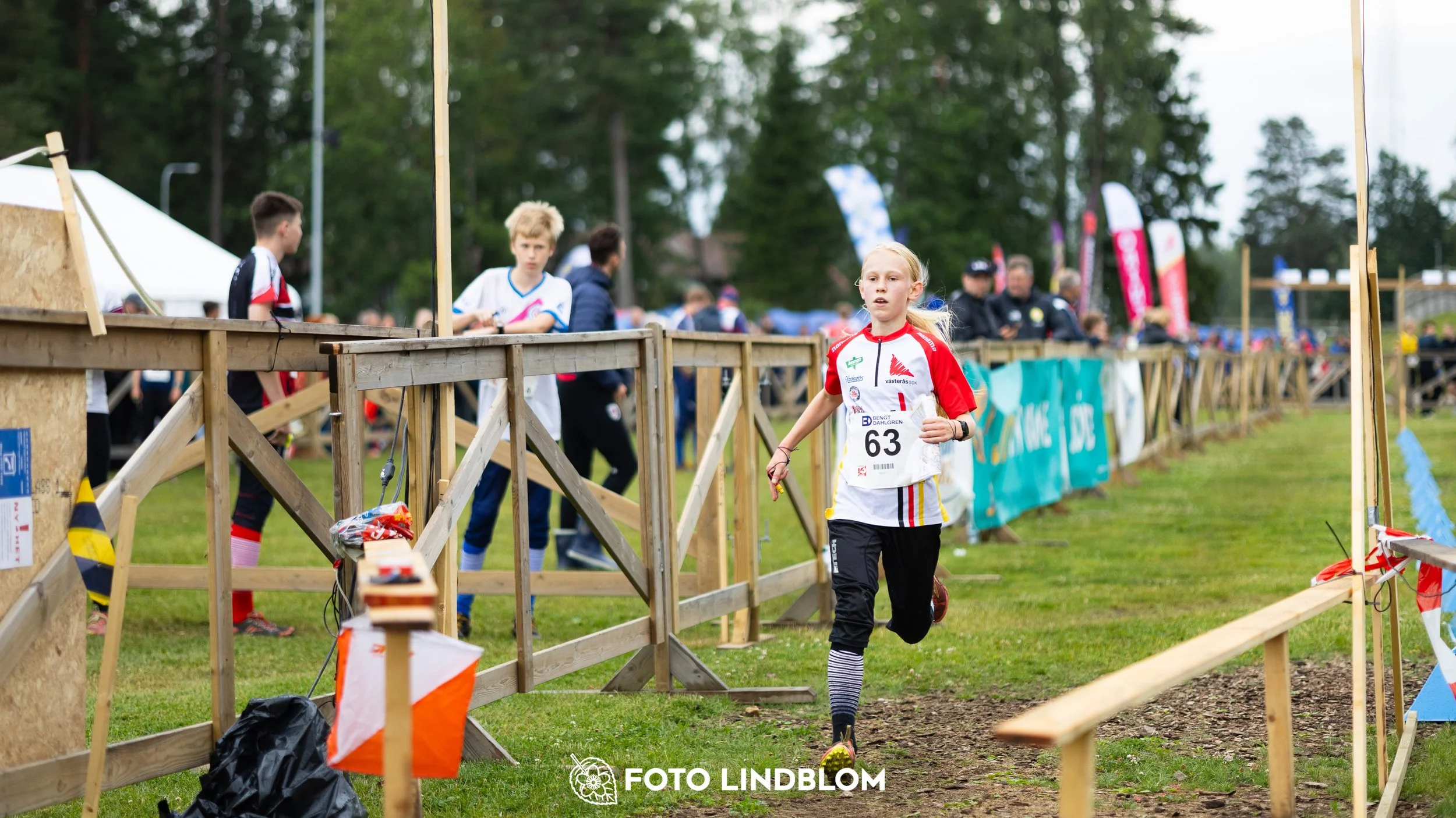 A picture from the youth 10 mila orienteering competition taken by Foto Lindblom