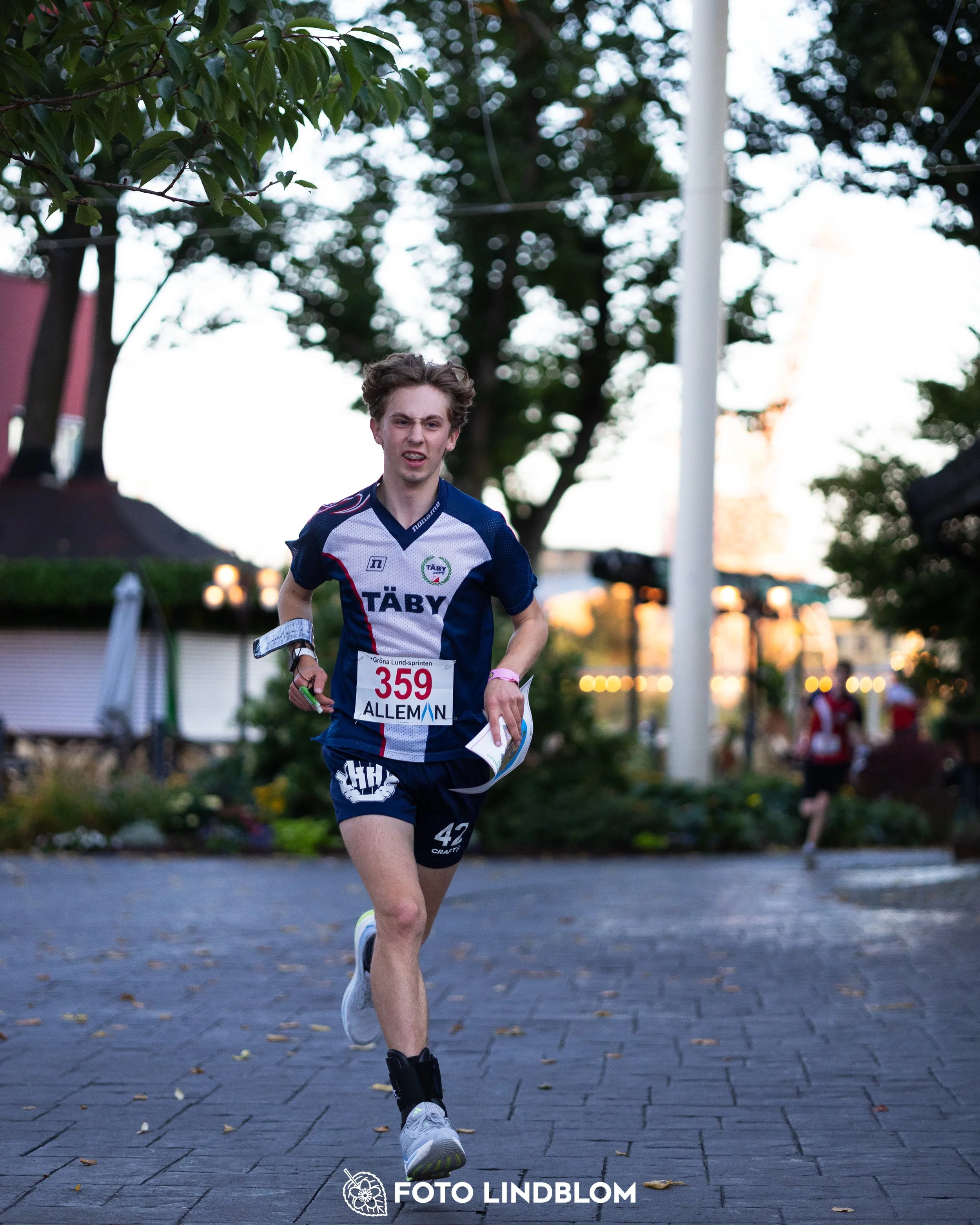 A picture from the orienteering event called Gröna Lund Sprinten taken by Foto Lindblom