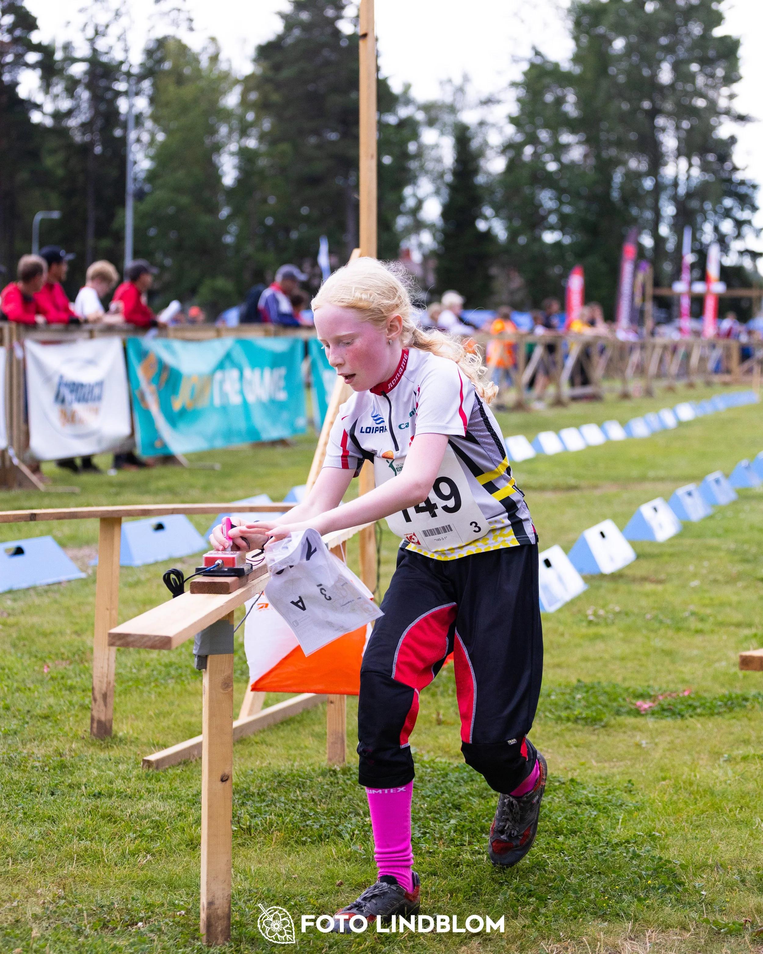 A picture from the youth 10 mila orienteering competition taken by Foto Lindblom