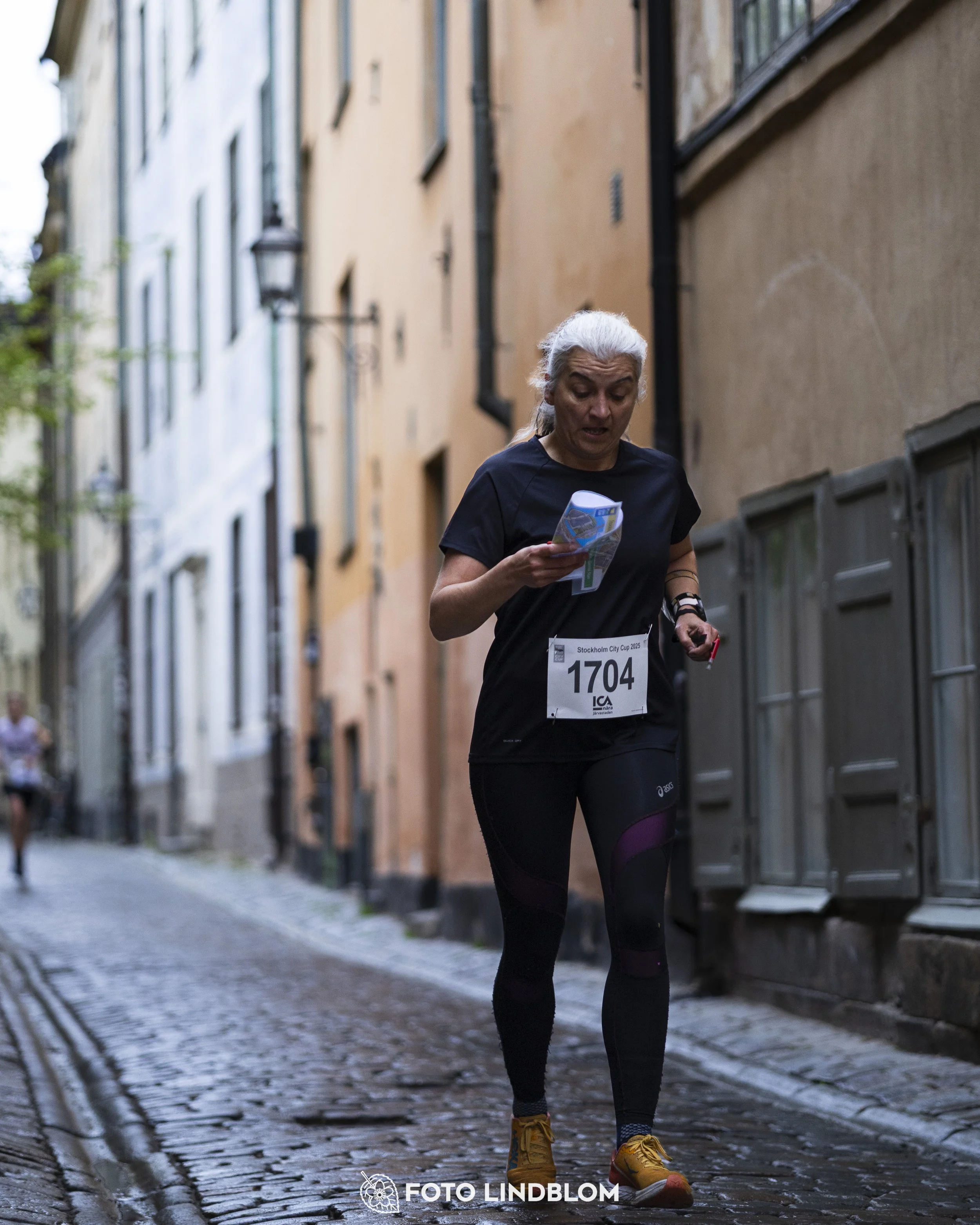 A picture from the first stage of the Stockholm City Cup sprint orienteering competition in "gamla stan" which is the old part of Stockholm