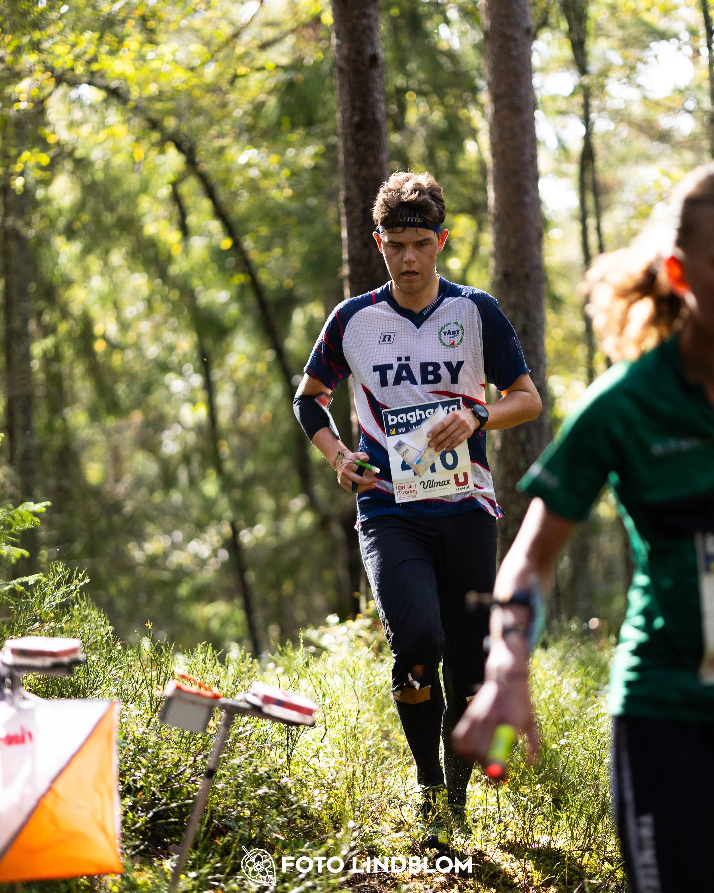 A picture from the Swedish national championship in long distance orienteering and Swedish league race taken by Foto Lindblom