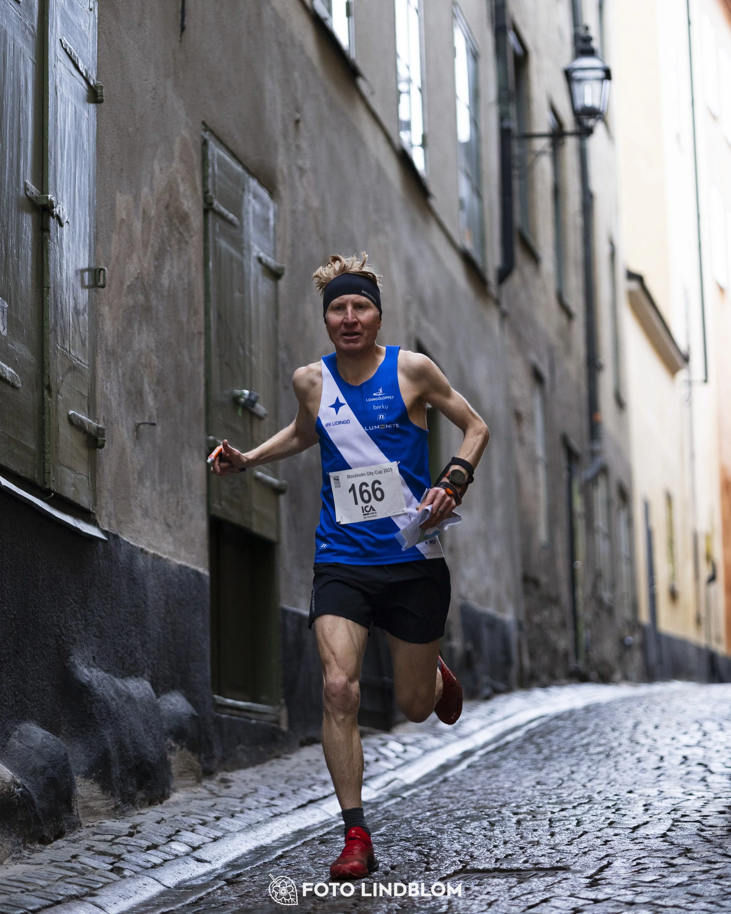 A picture from the first stage of the Stockholm City Cup sprint orienteering competition in "gamla stan" which is the old part of Stockholm