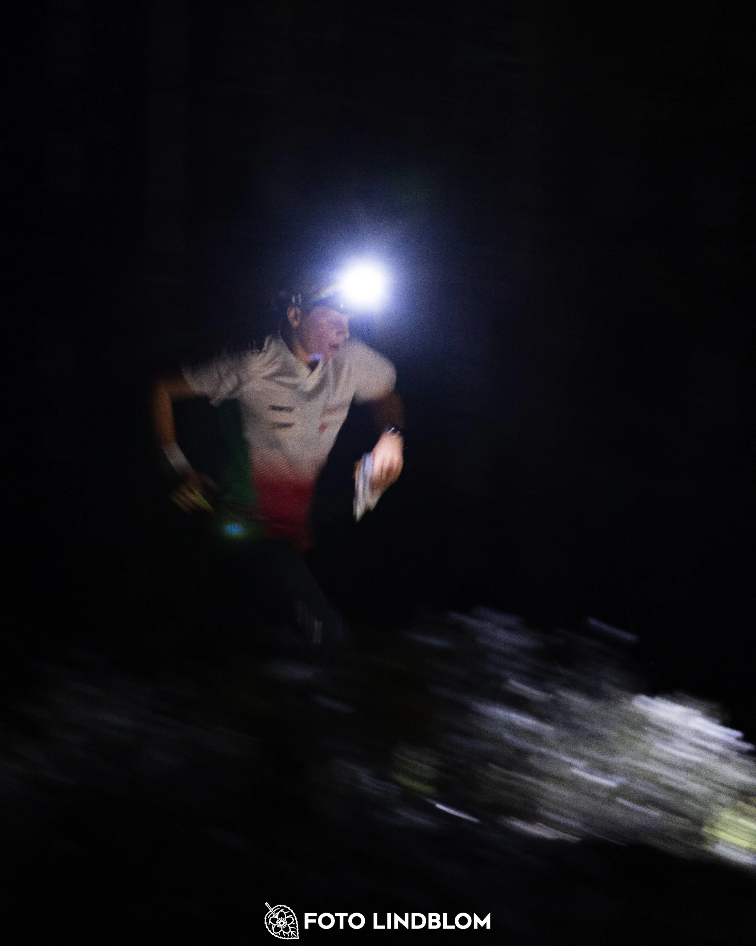 A picture from the Stockholm district championship in night orienteering taken by Foto Lindblom