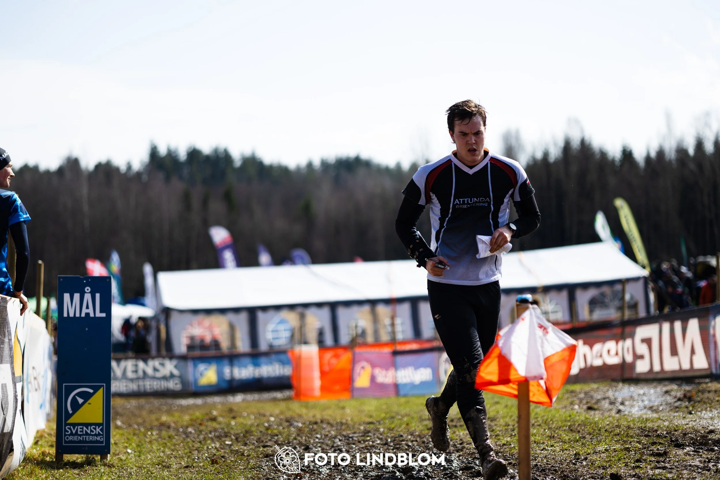 A scene from the Swedish League middle distance event in Kolmården spring 2026, captured by Foto Lindblom.