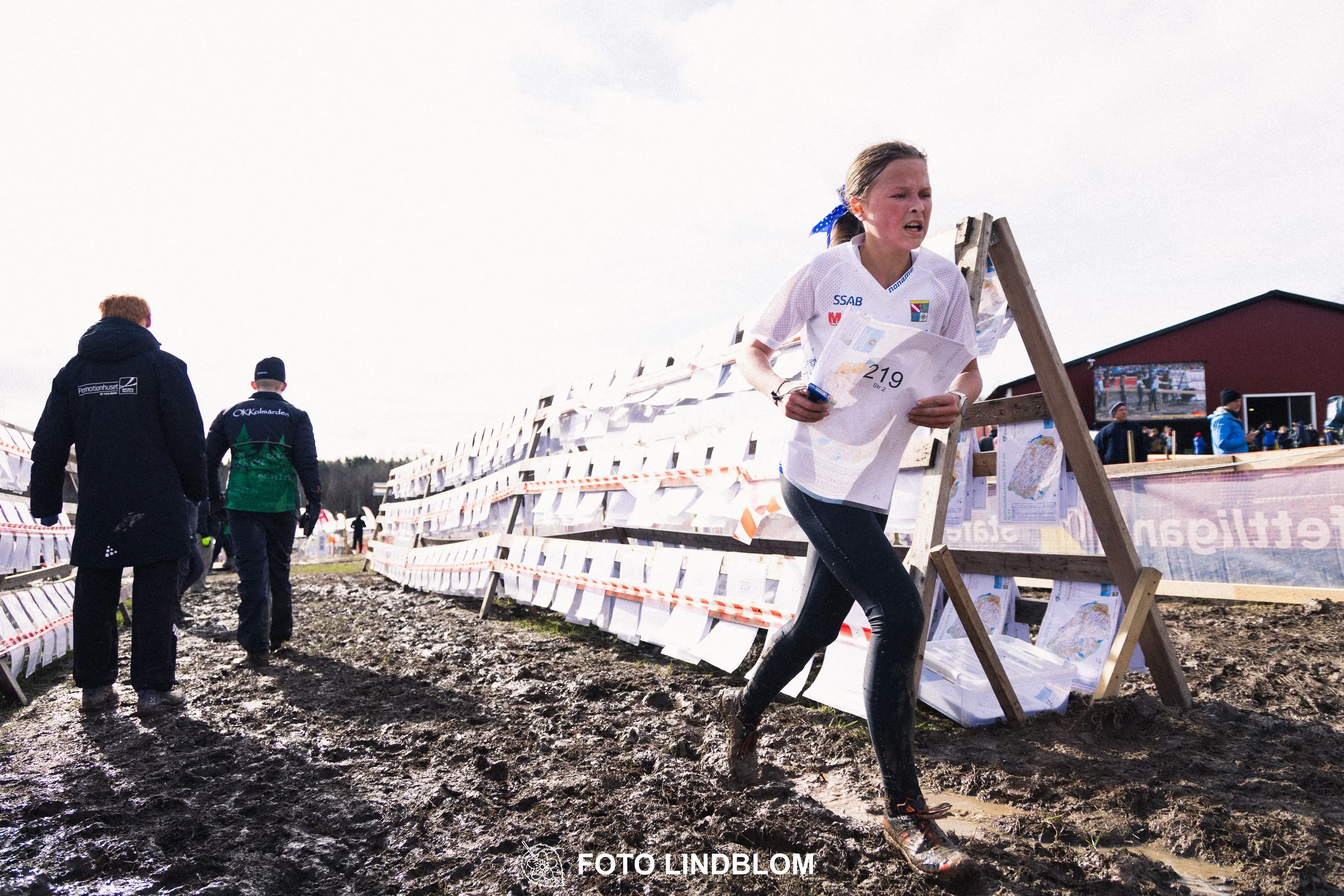 A scene from the Stafettligan relay competition Kolmårdskavlen in spring 2026, captured by Foto Lindblom.