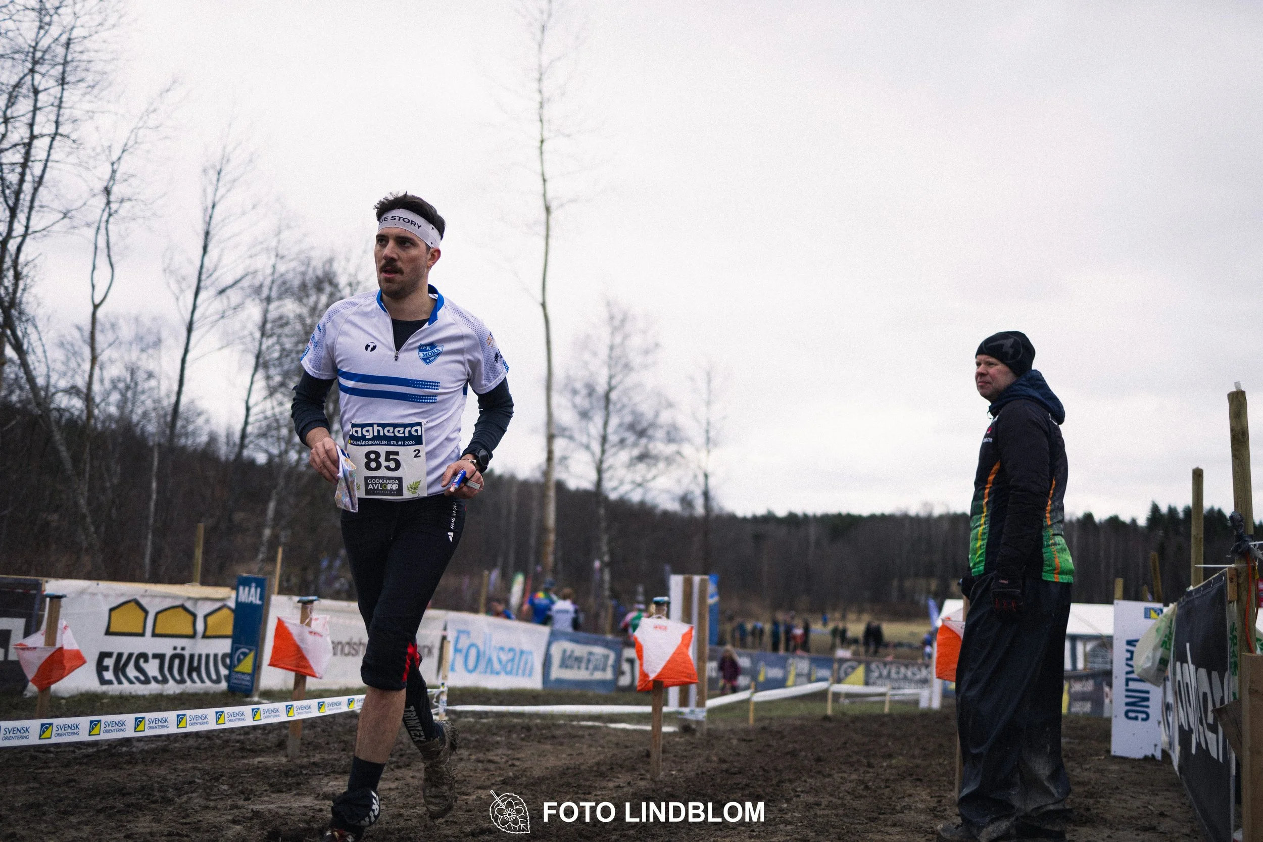 A photo from an orienteering relay race in Kolmården during spring 2026, captured by Foto Lindblom.