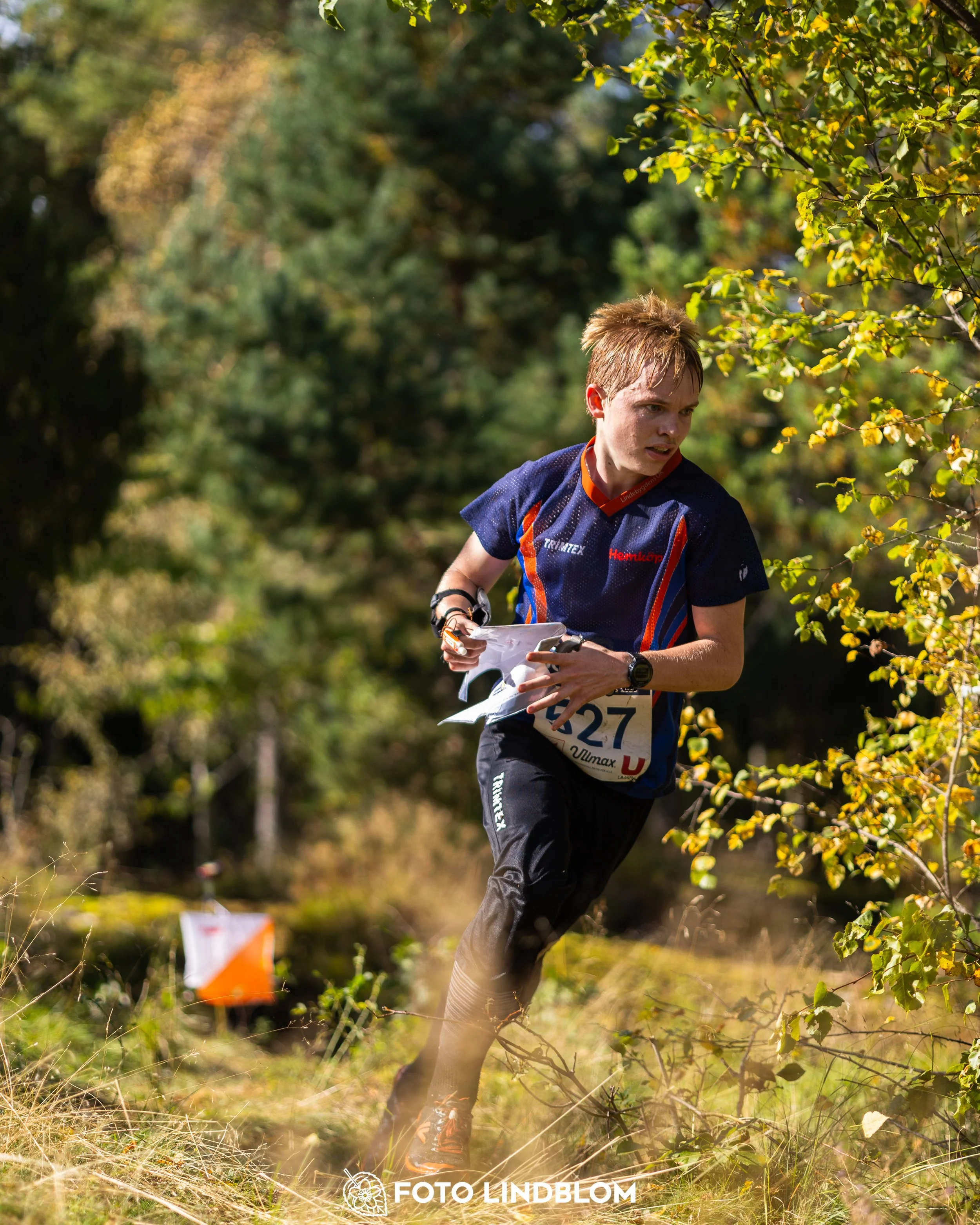 A picture from the Swedish national championship in long distance orienteering and Swedish league race taken by Foto Lindblom