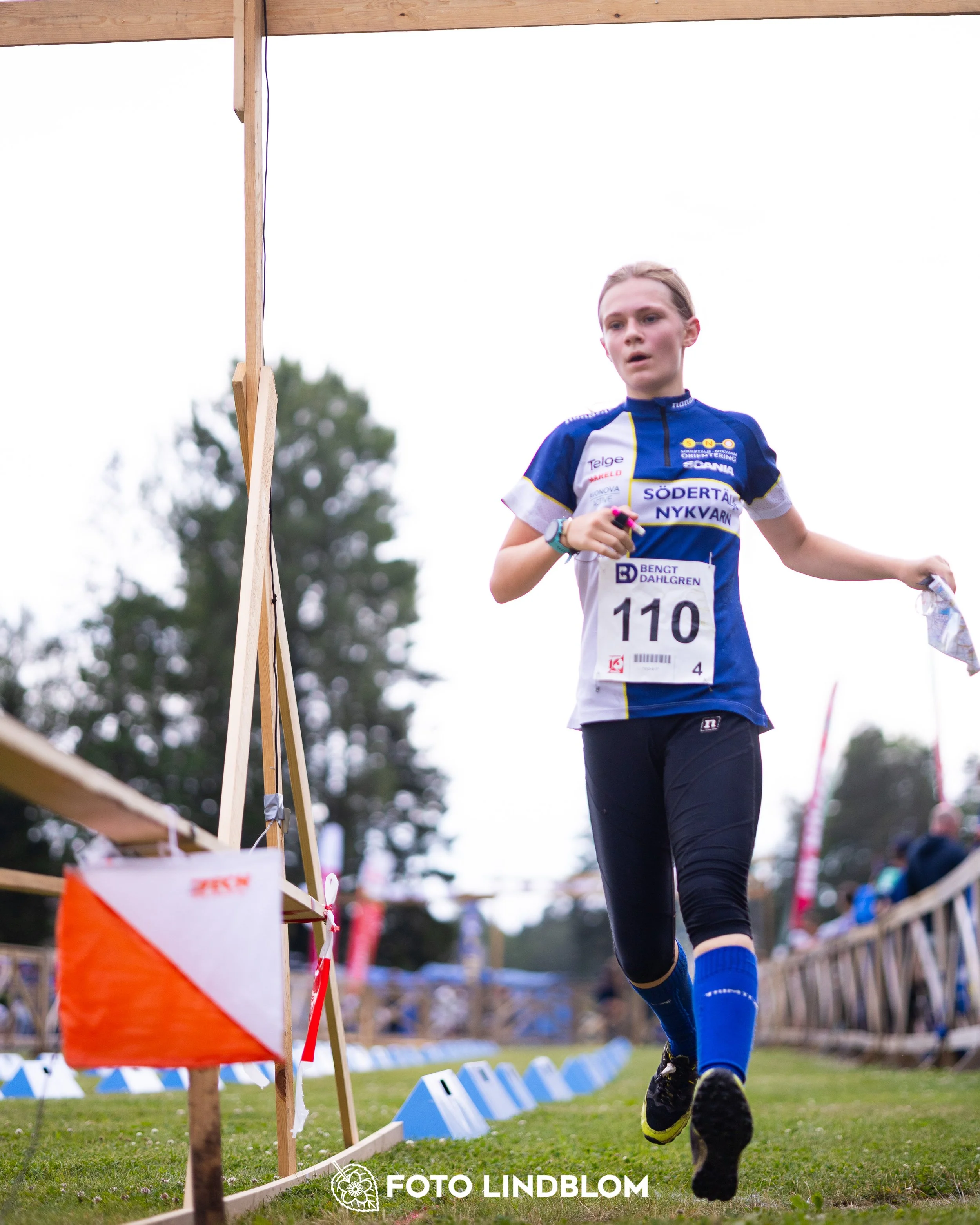 A picture from the youth 10 mila orienteering competition taken by Foto Lindblom