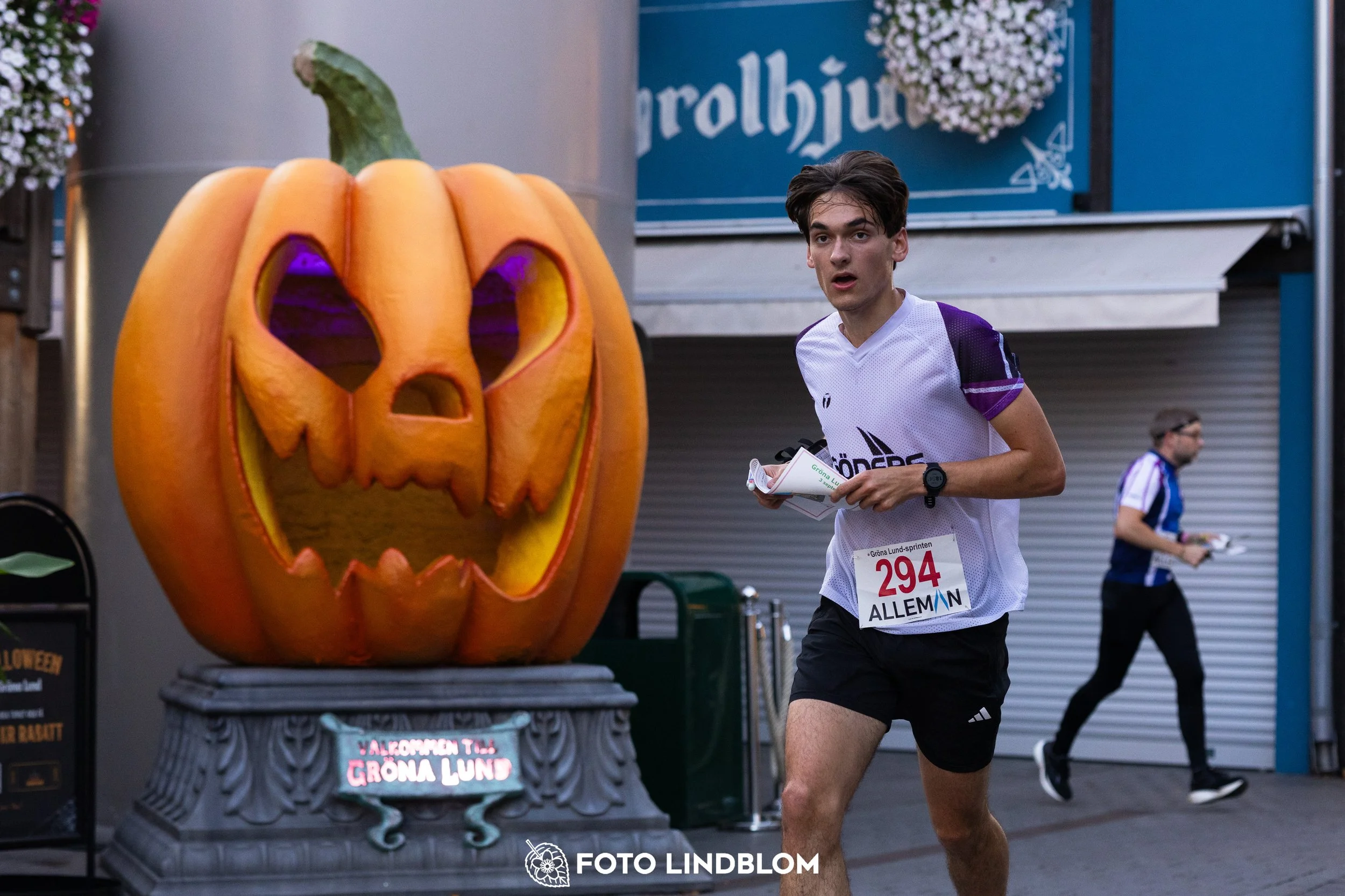 A picture from the orienteering event called Gröna Lund Sprinten taken by Foto Lindblom