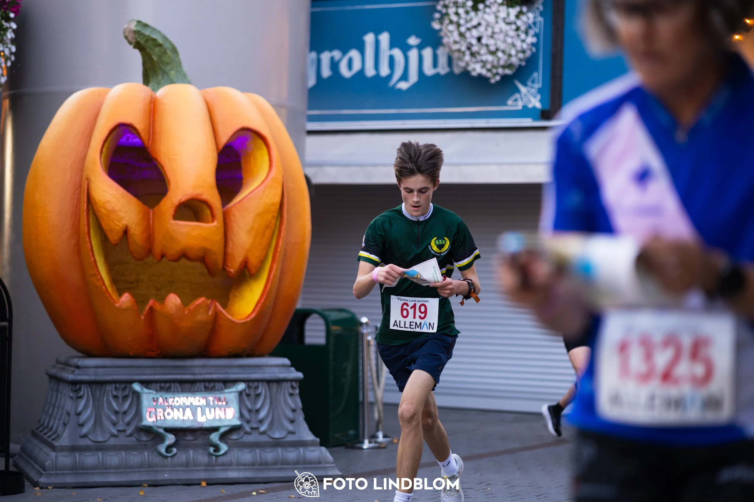 A picture from the orienteering event called Gröna Lund Sprinten taken by Foto Lindblom