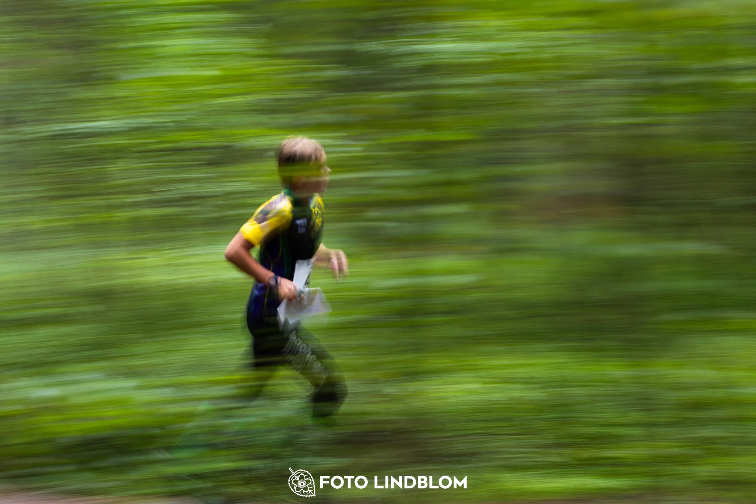 A picture from the youth 10 mila orienteering competition taken by Foto Lindblom
