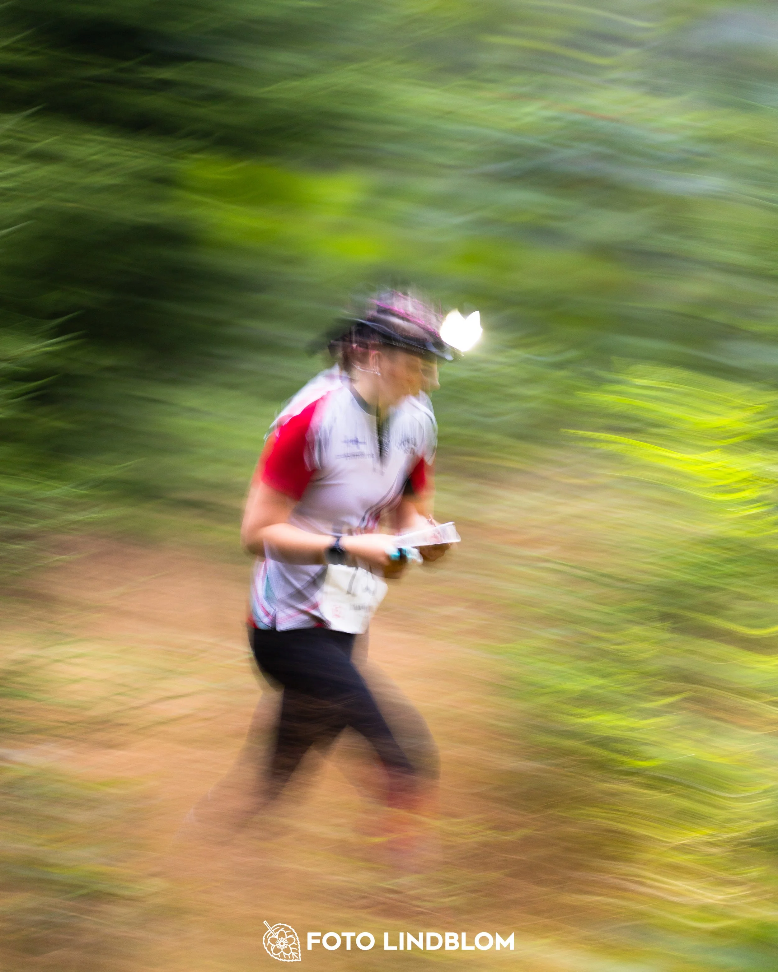 A picture from the youth 10 mila orienteering competition taken by Foto Lindblom