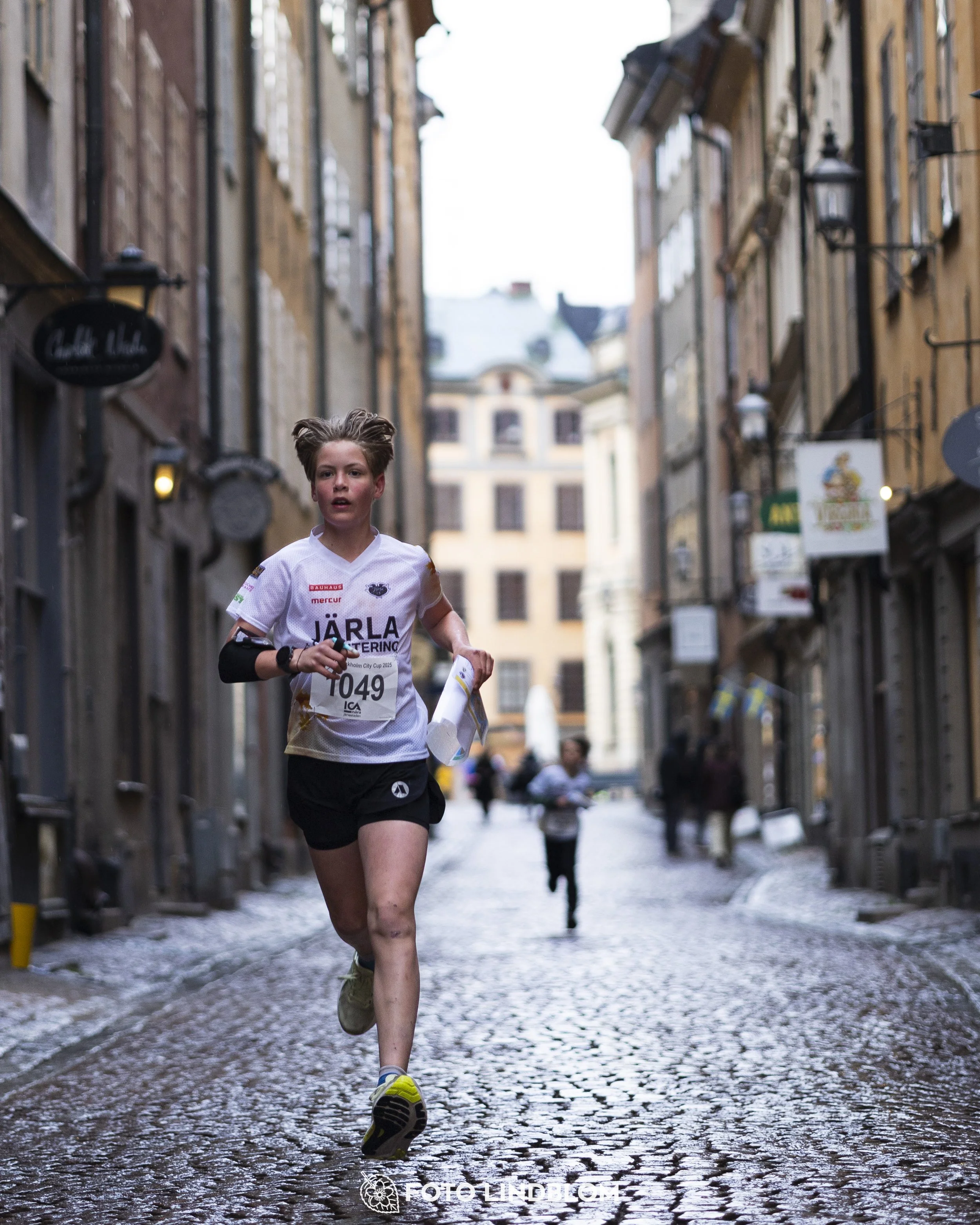 A picture from the first stage of the Stockholm City Cup sprint orienteering competition in "gamla stan" which is the old part of Stockholm