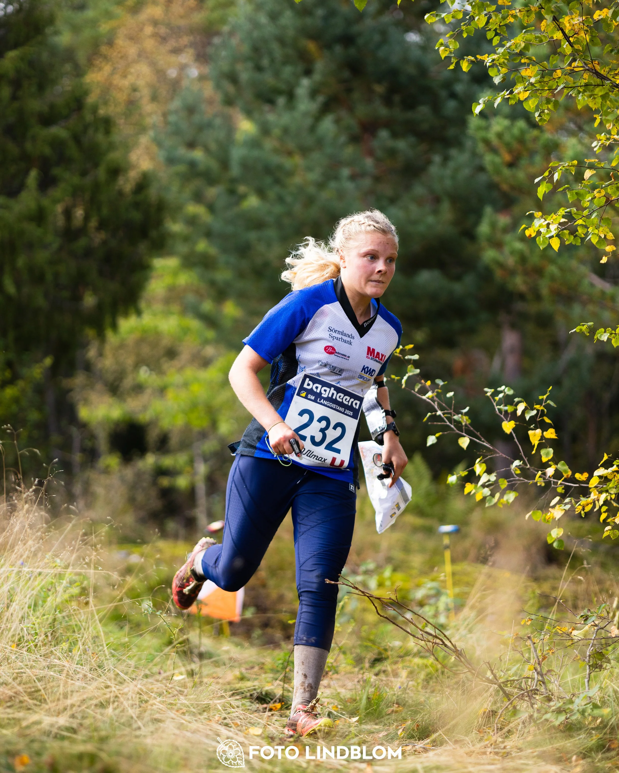 A picture from the Swedish national championship in long distance orienteering and Swedish league race taken by Foto Lindblom