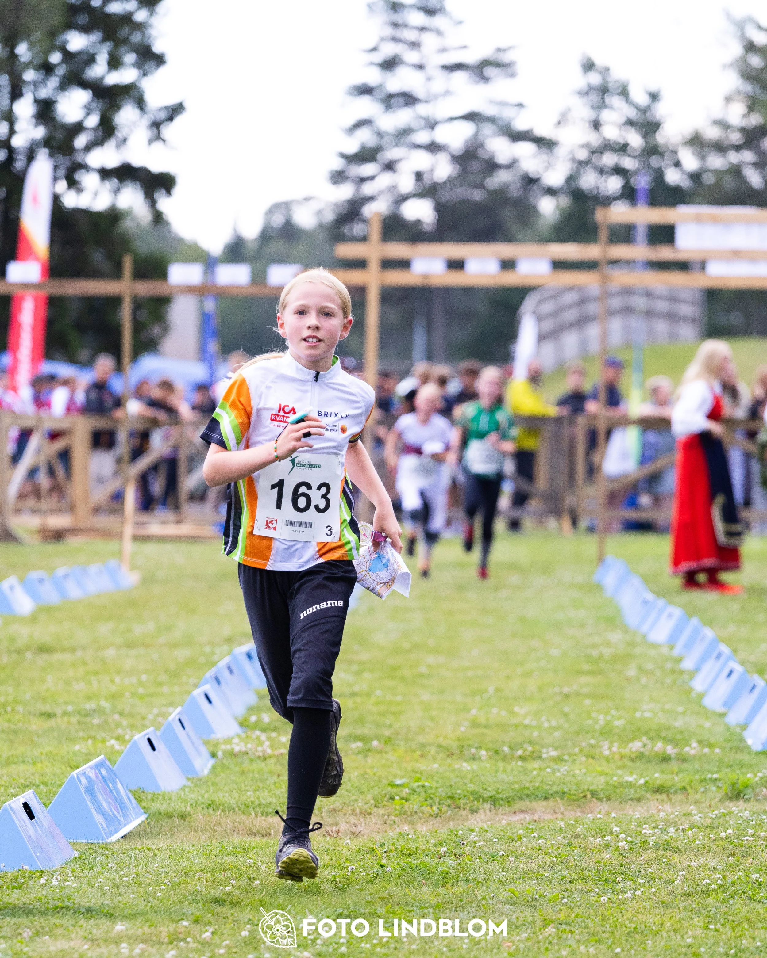 A picture from the youth 10 mila orienteering competition taken by Foto Lindblom