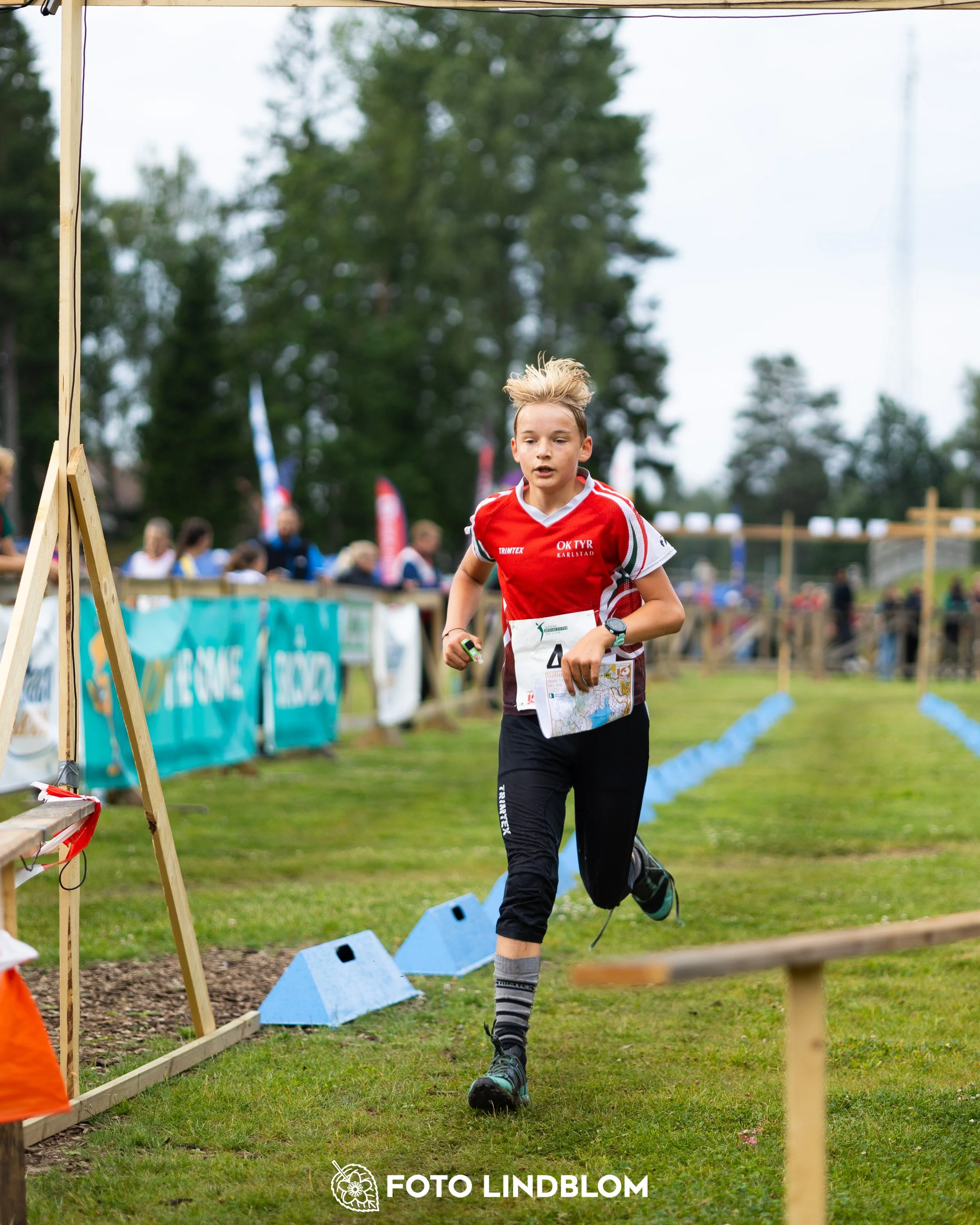 A picture from the youth 10 mila orienteering competition taken by Foto Lindblom