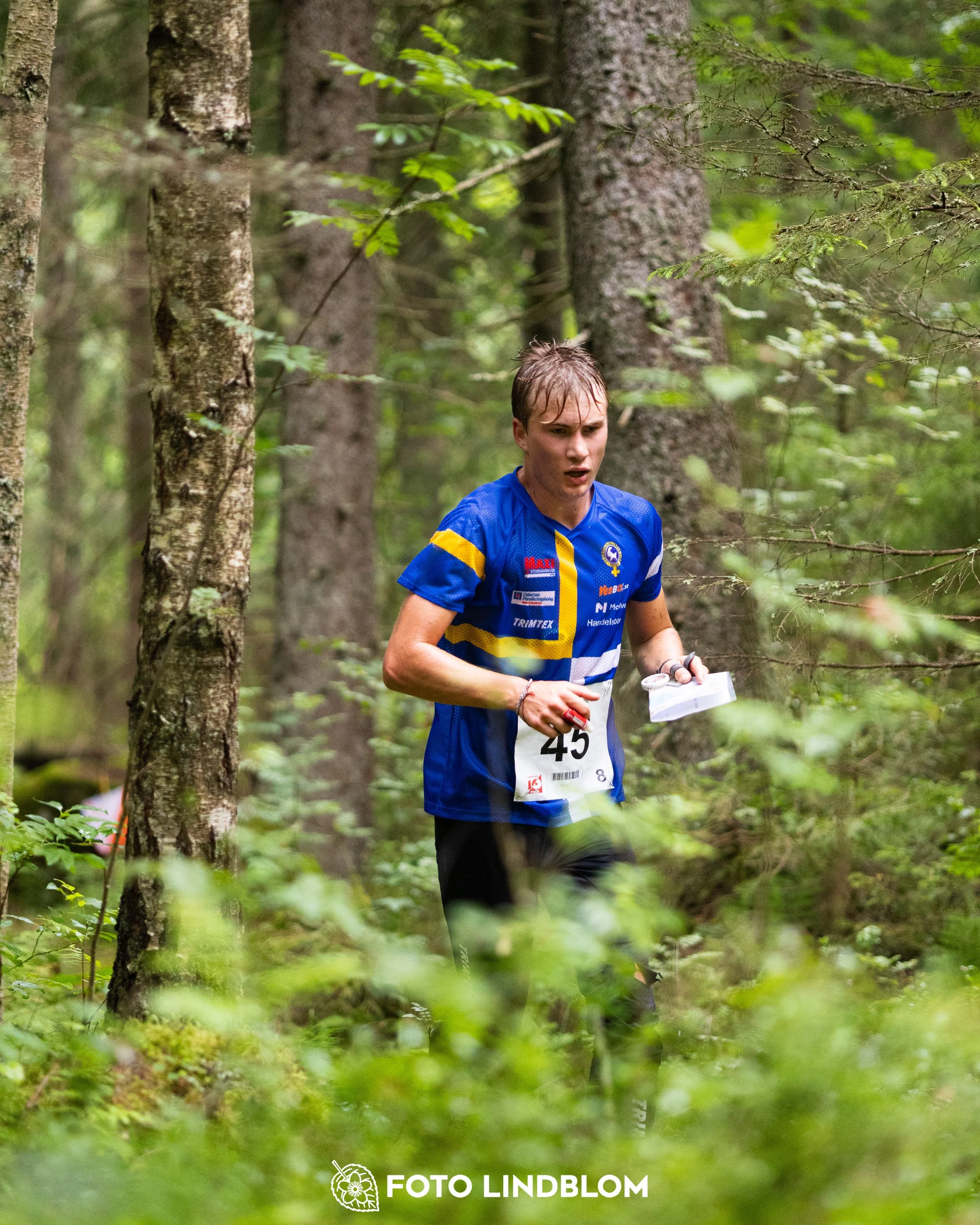 A picture from the youth 10 mila orienteering competition taken by Foto Lindblom
