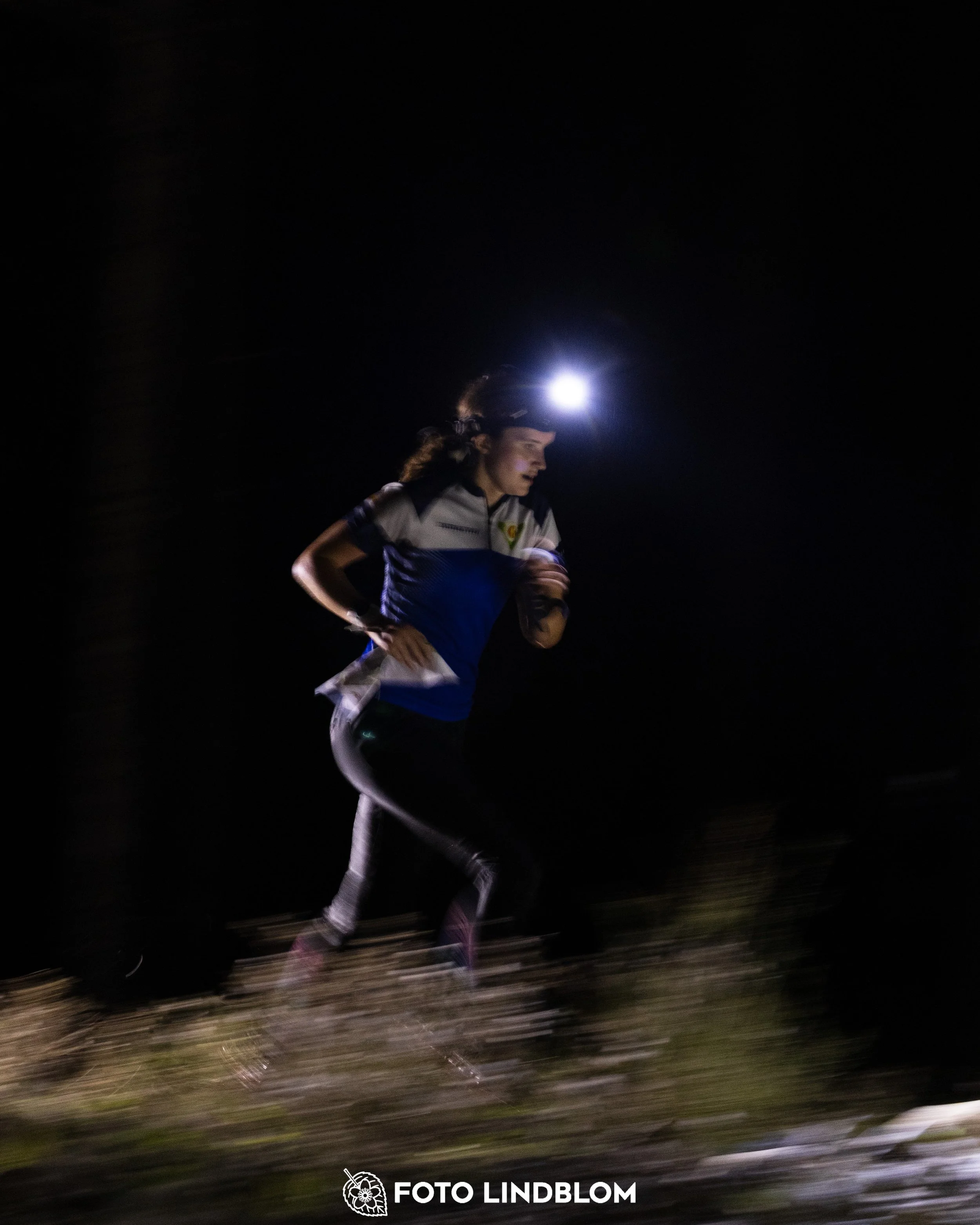 A picture from the Stockholm district championship in night orienteering taken by Foto Lindblom