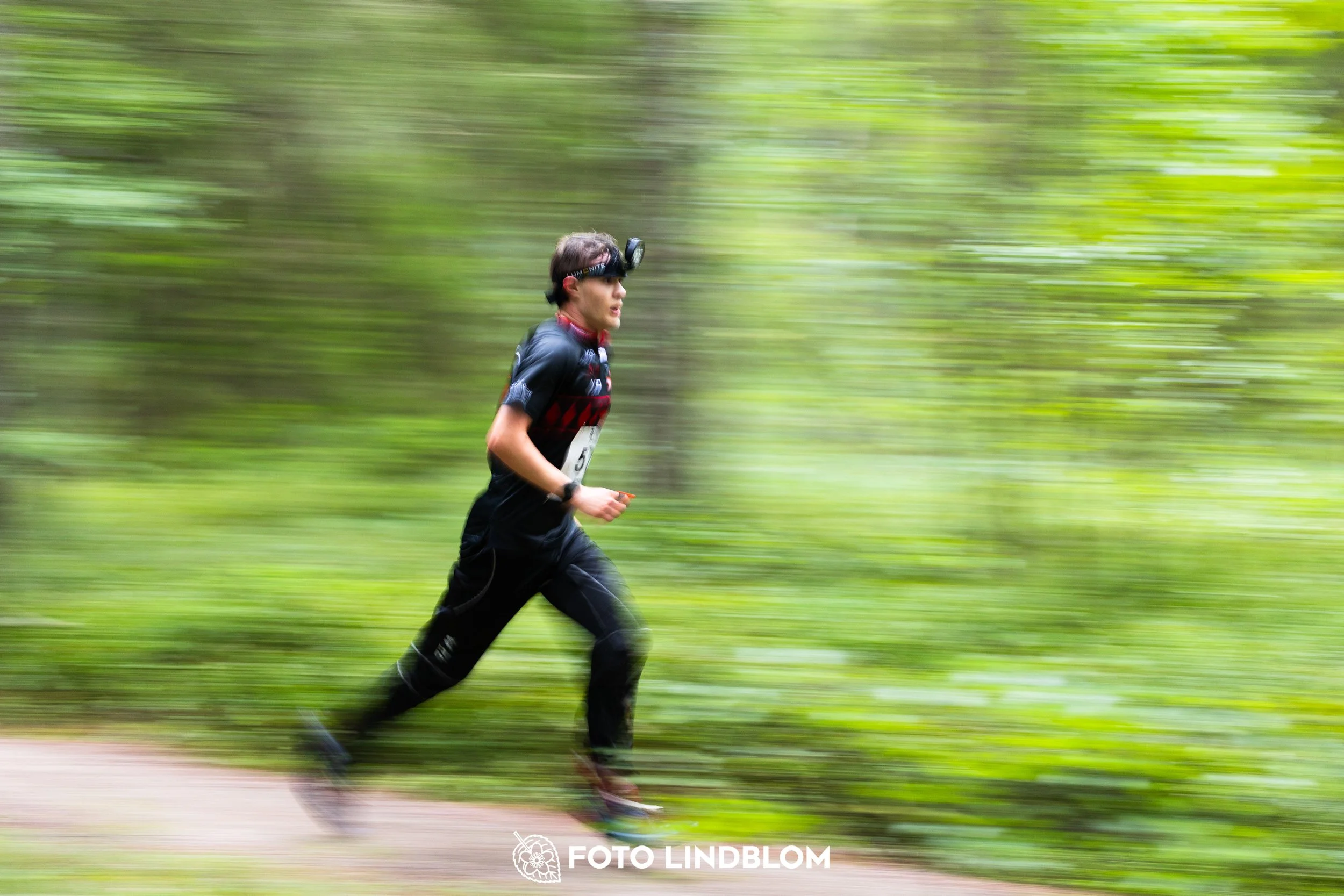 A picture from the youth 10 mila orienteering competition taken by Foto Lindblom