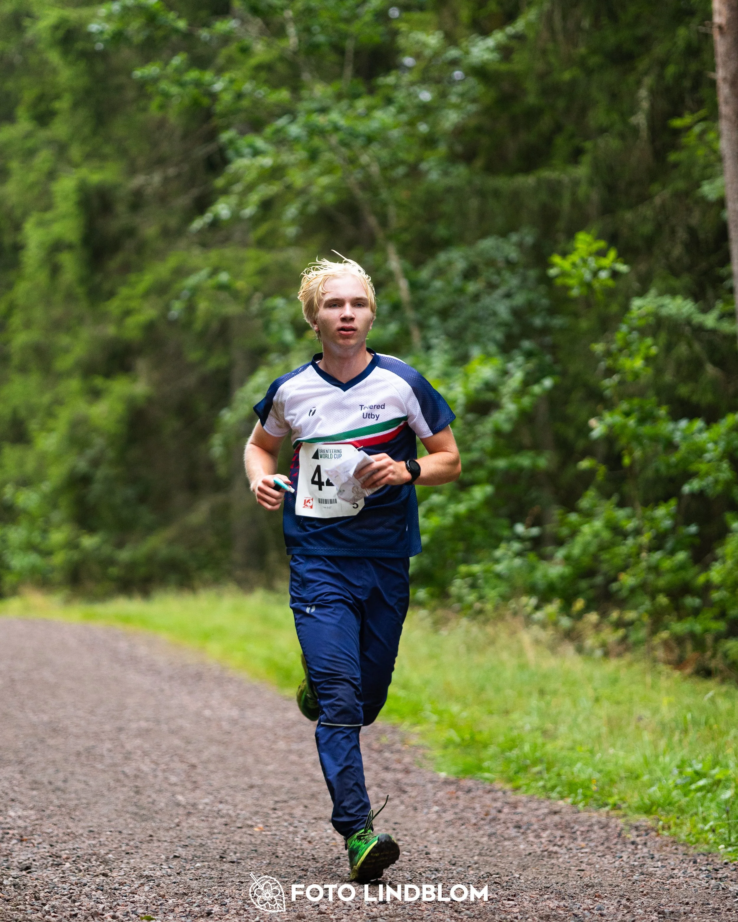 A picture from the youth 10 mila orienteering competition taken by Foto Lindblom