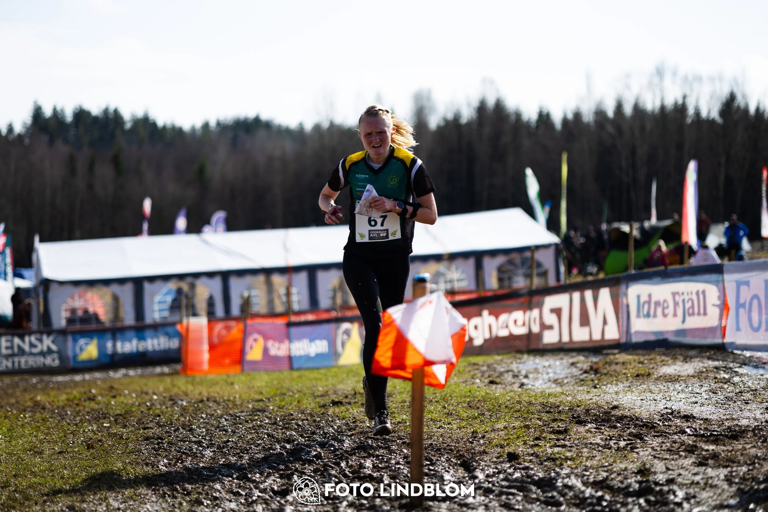 A photo from a middle distance orienteering event in Kolmården during the Swedish League 2026, captured by Foto Lindblom.