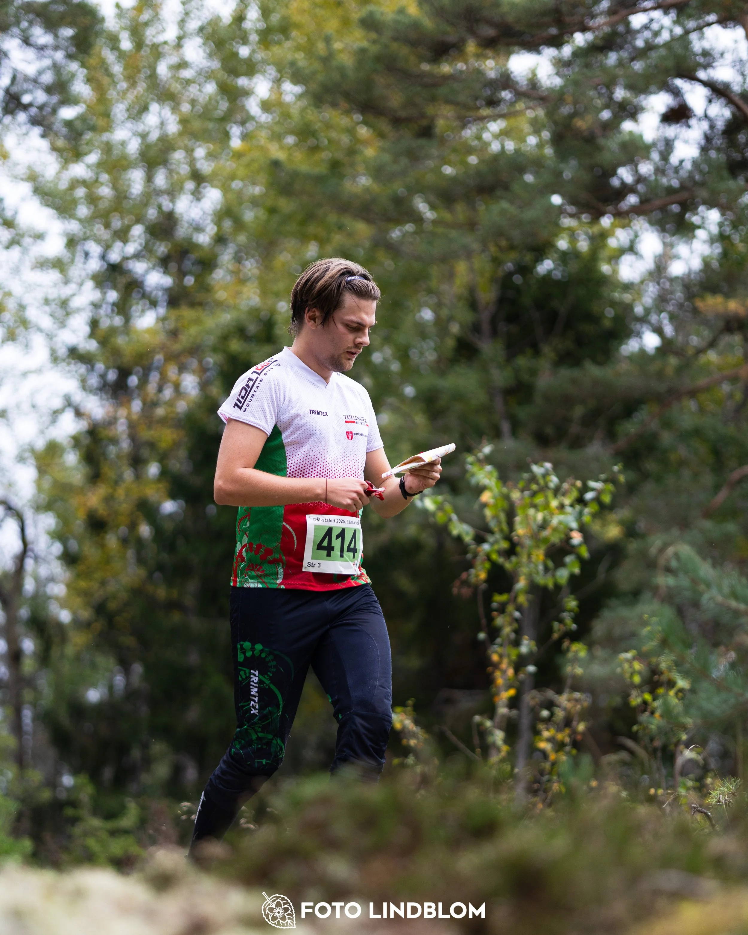 A picture from the Stockholm district championship in relay orienteering taken by Foto Lindblom