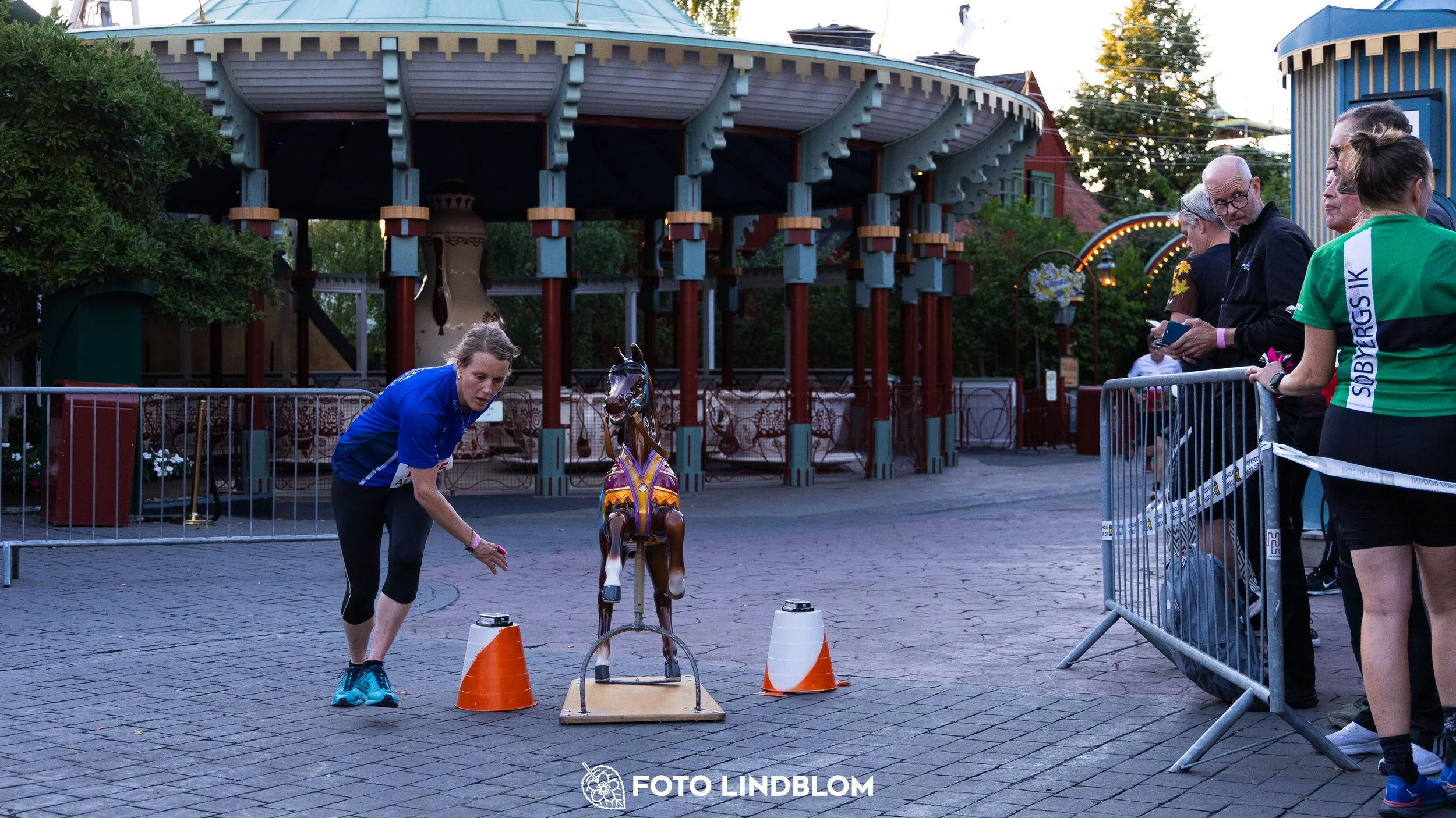A picture from the orienteering event called Gröna Lund Sprinten taken by Foto Lindblom