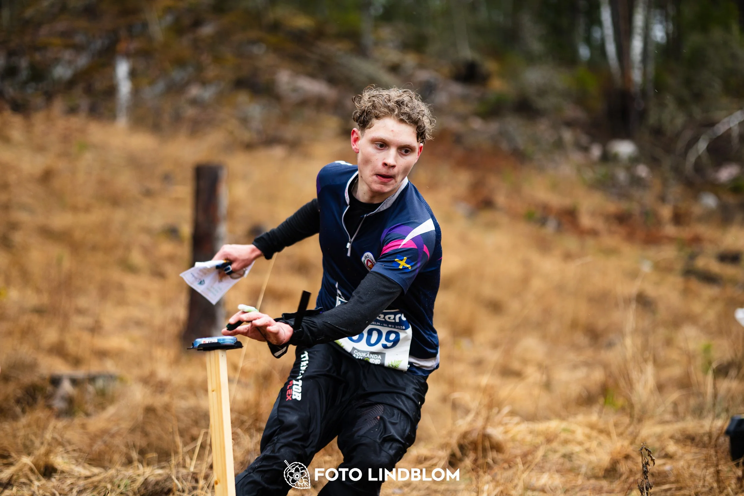 A scene from the Swedish League orienteering competition in Kolmården spring 2026, captured by Foto Lindblom.