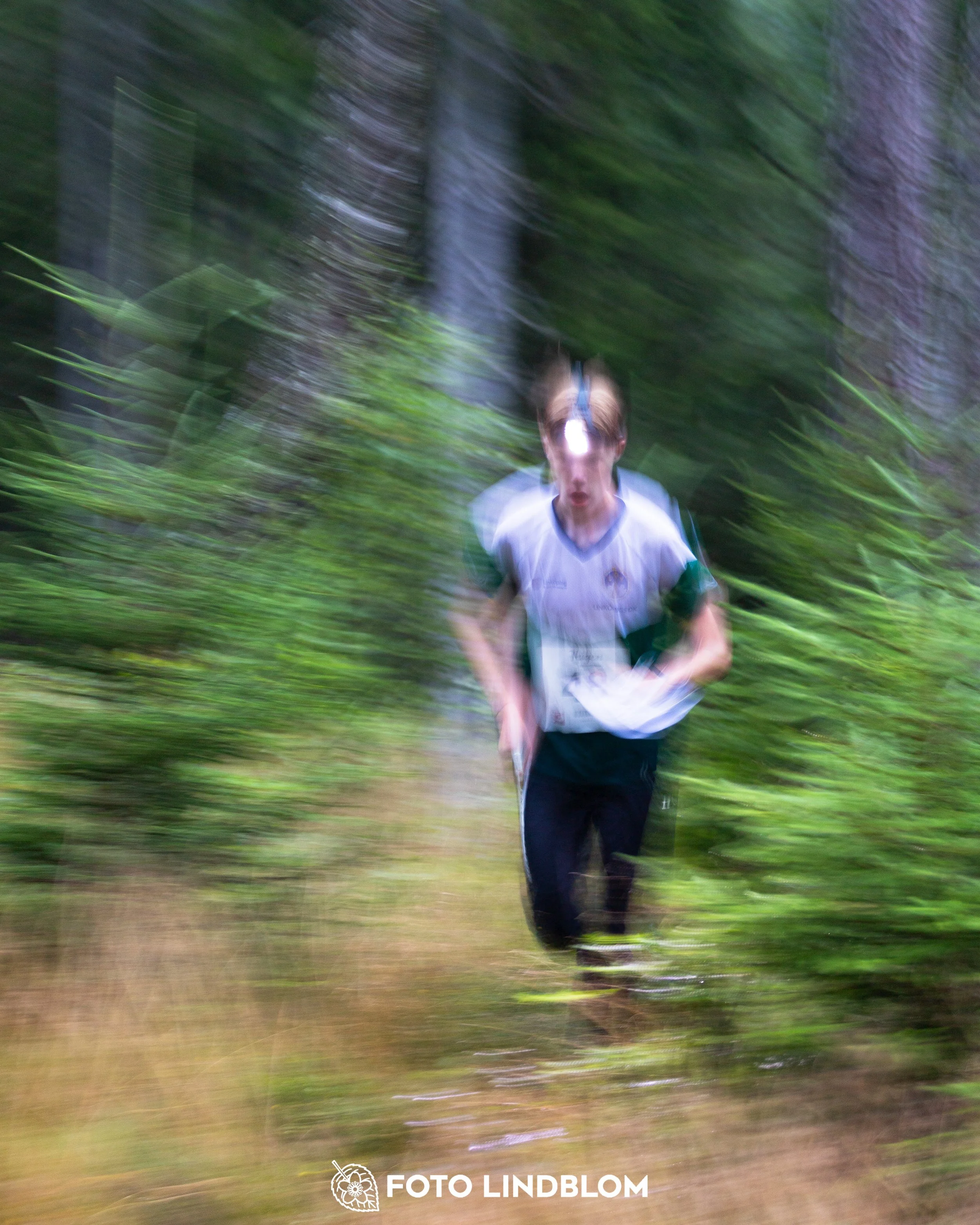 A picture from the youth 10 mila orienteering competition taken by Foto Lindblom