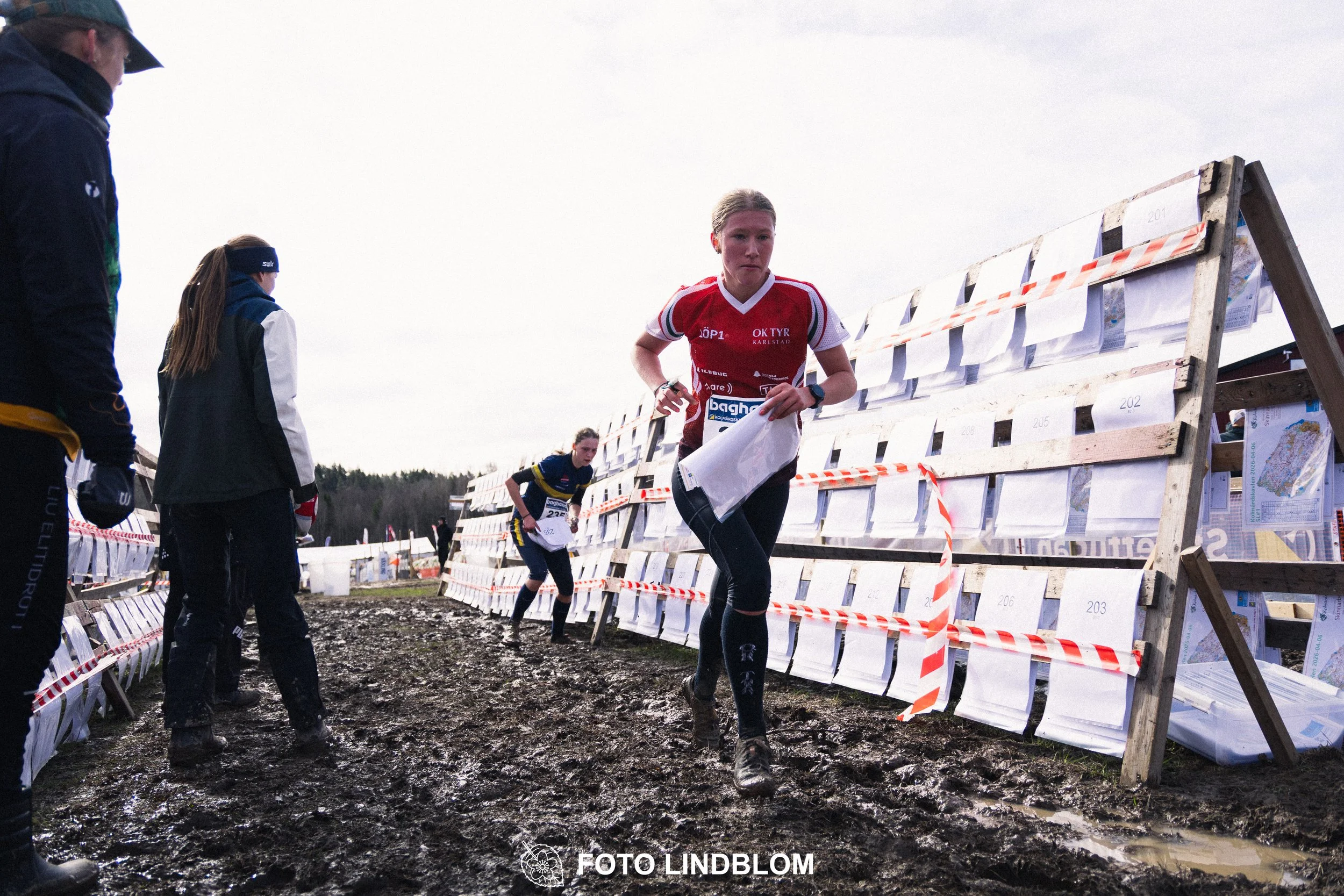 A scene from the Stafettligan relay competition Kolmårdskavlen in spring 2026, captured by Foto Lindblom.