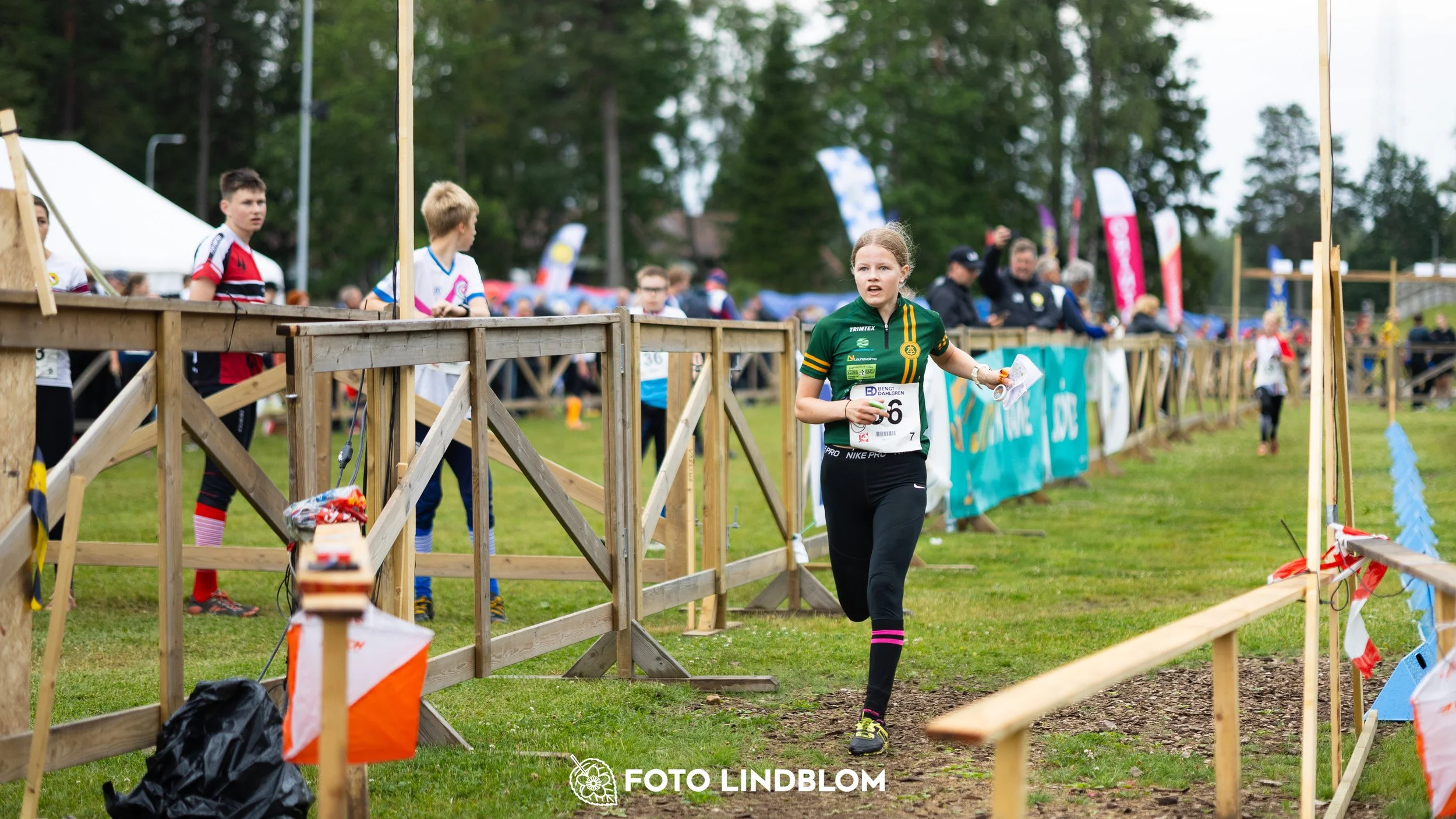A picture from the youth 10 mila orienteering competition taken by Foto Lindblom