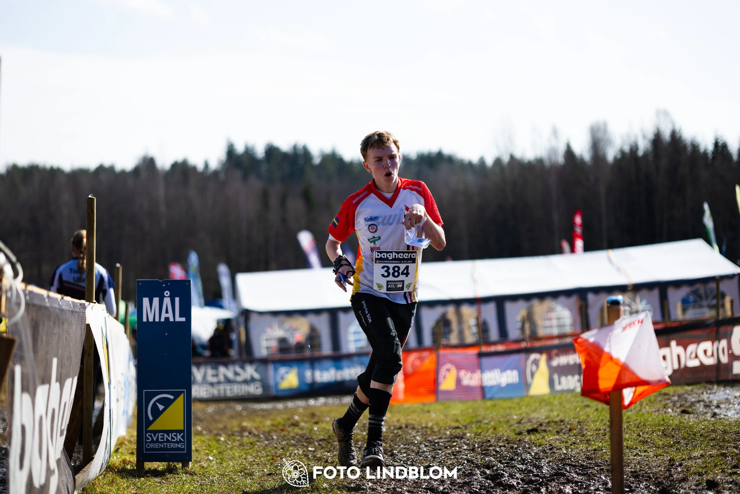 A scene from the Swedish League middle distance event in Kolmården spring 2026, captured by Foto Lindblom.