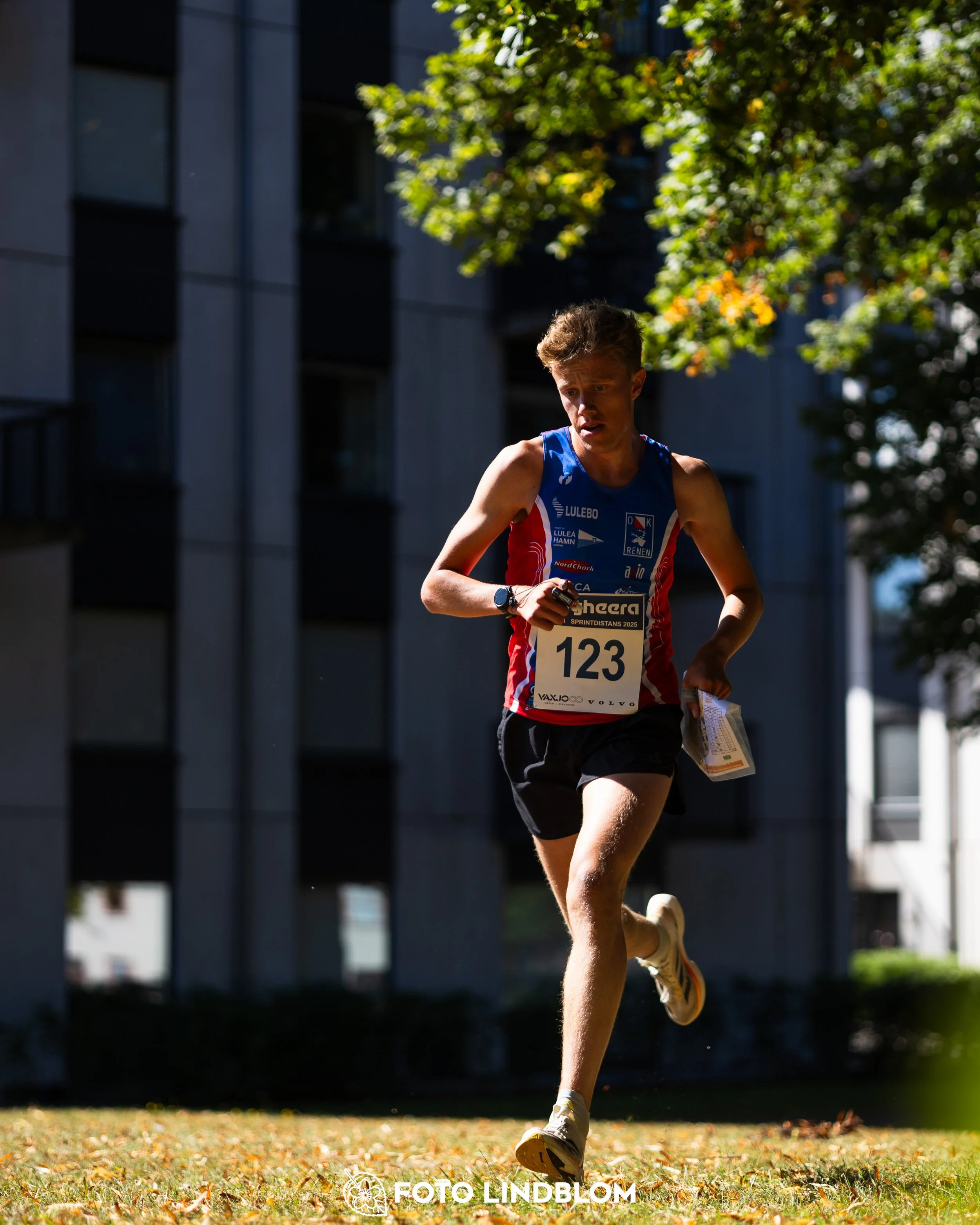 A picture from the Swedish national championship in knock out orienteering  taken by Foto Lindblom